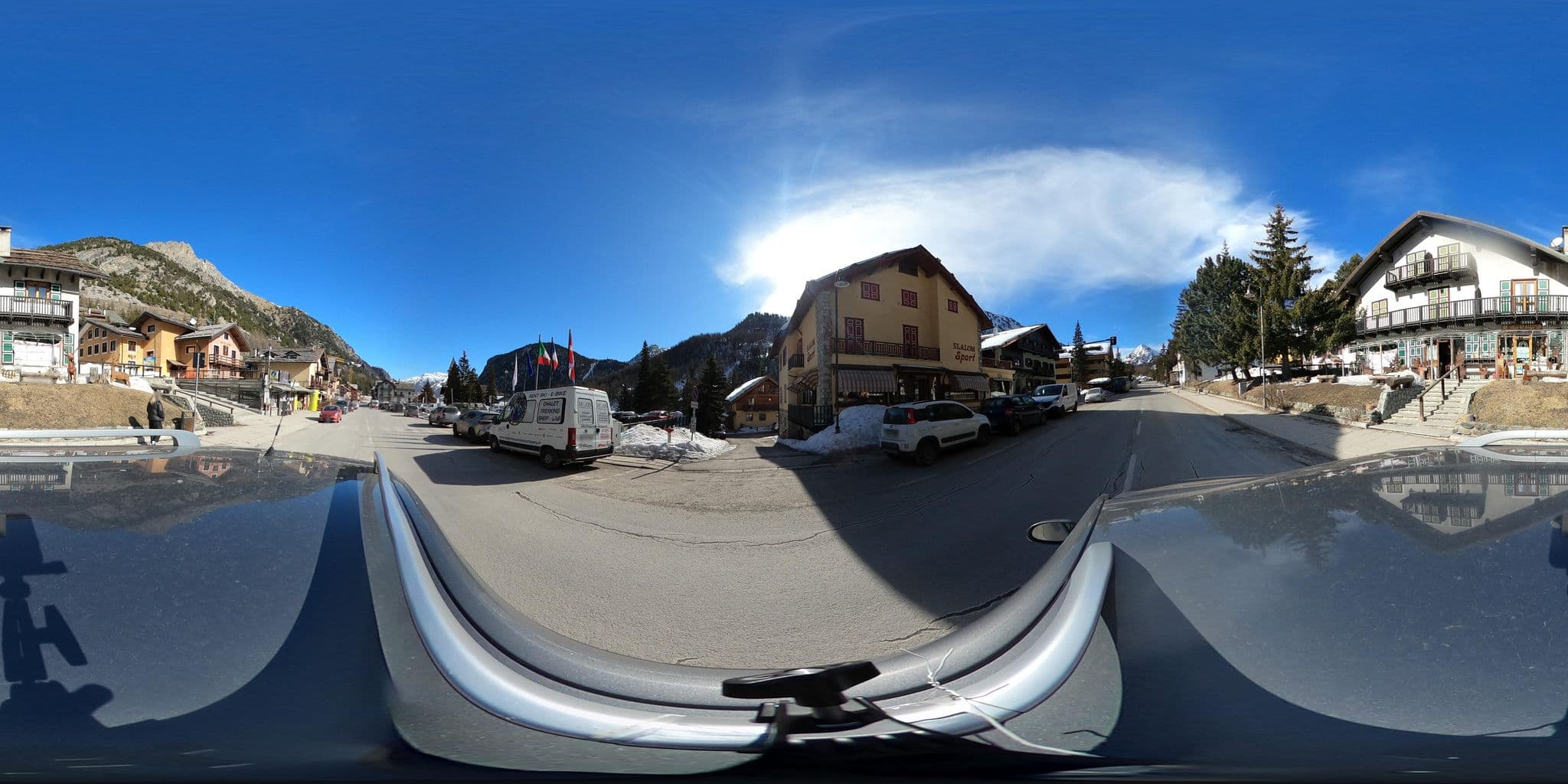 Street view near Casalpina, Oulx — © canfe (CC BY-SA · Mapillary)