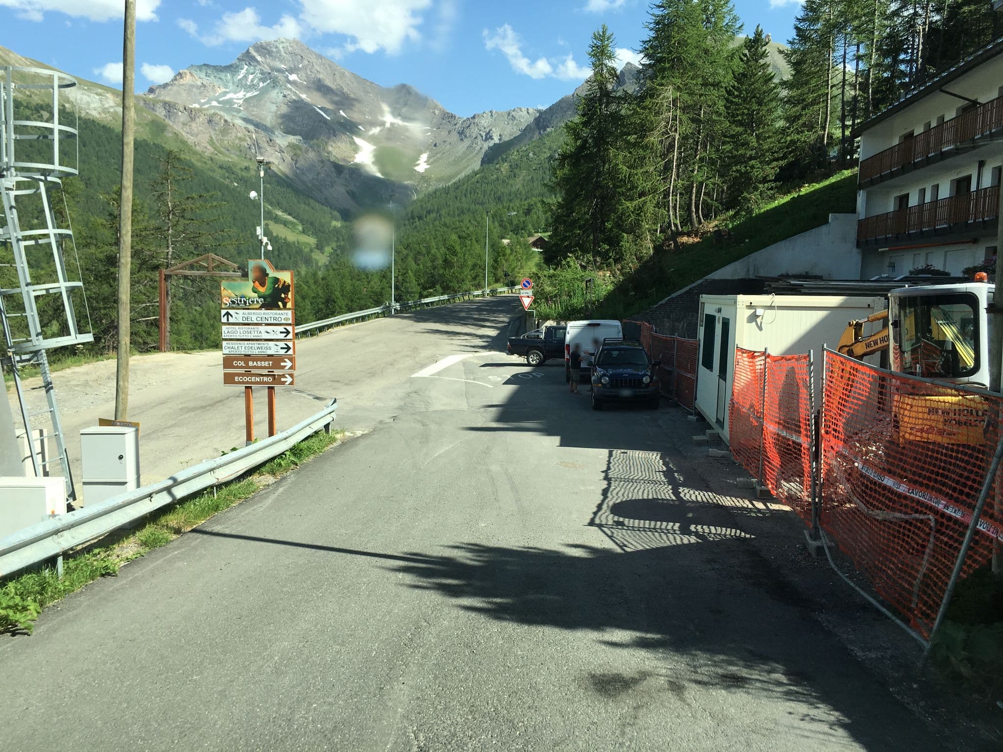 Street view near Bellavista Apartments, Sauze d'Oulx — © yaron (CC BY-SA · Mapillary)