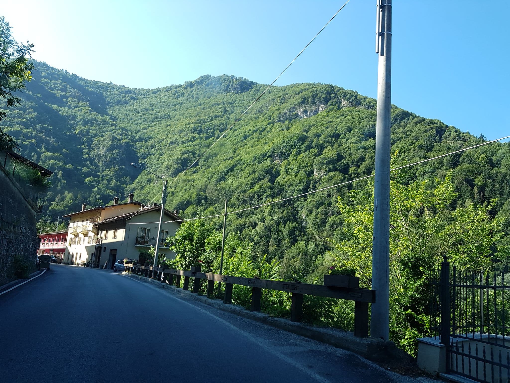 Street view near Ristorante Pizzeria Bar Cavallo Bianco, Roccabruna — © ale_zena_it (CC BY-SA · Mapillary)