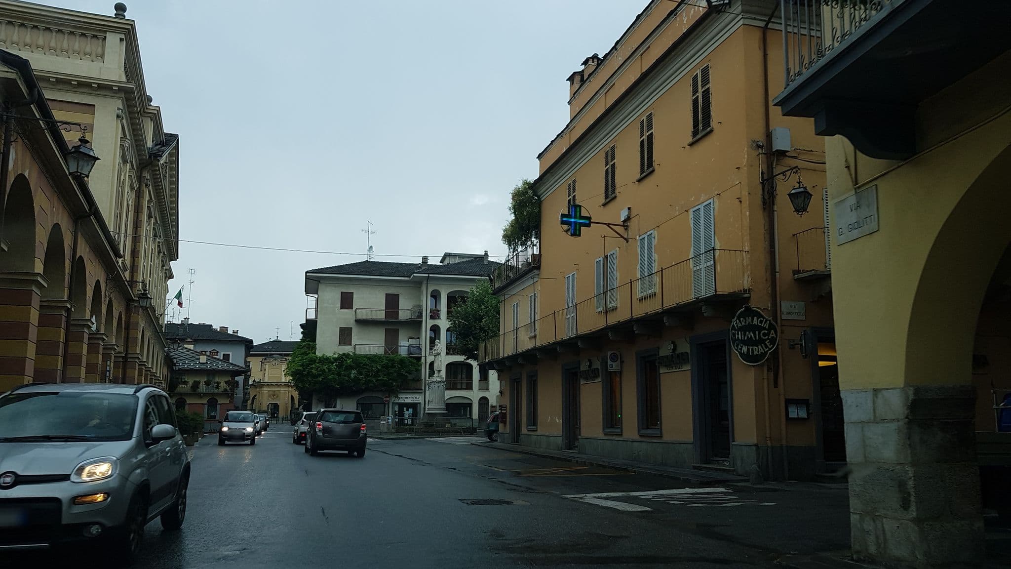 Street view near Ristorante Drago Nero, Dronero — © ale_zena_it (CC BY-SA · Mapillary)