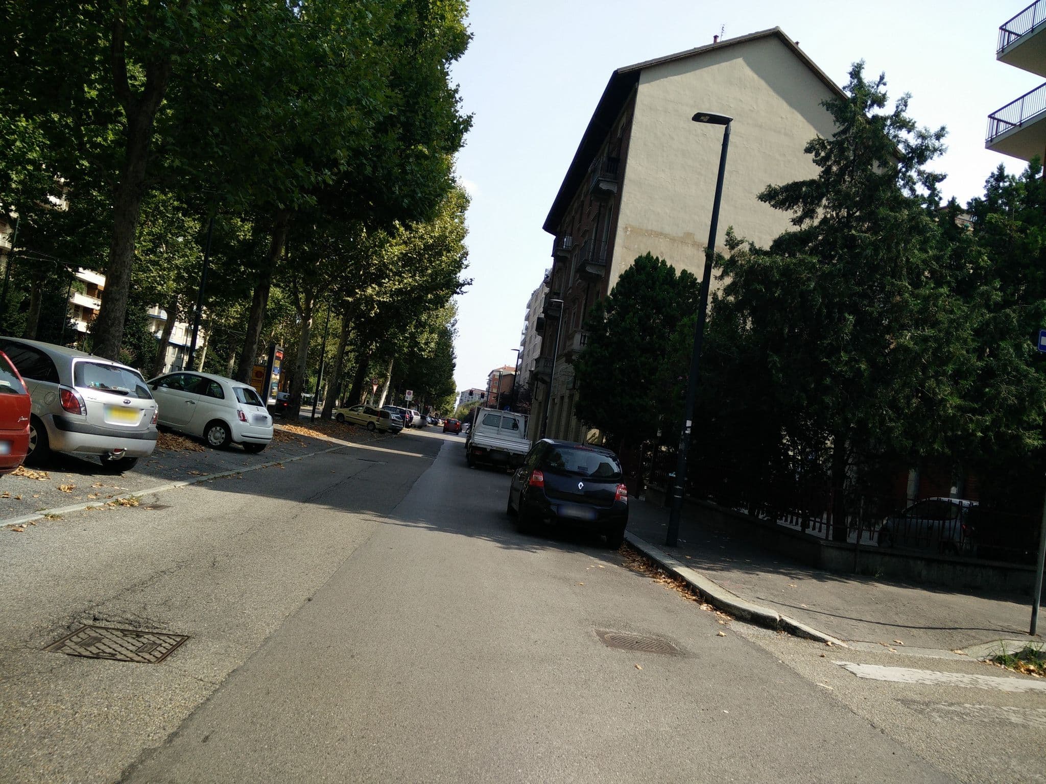 Street view near Green Class Hotel Gran Torino, Lingotto — © eppesuig (CC BY-SA · Mapillary)