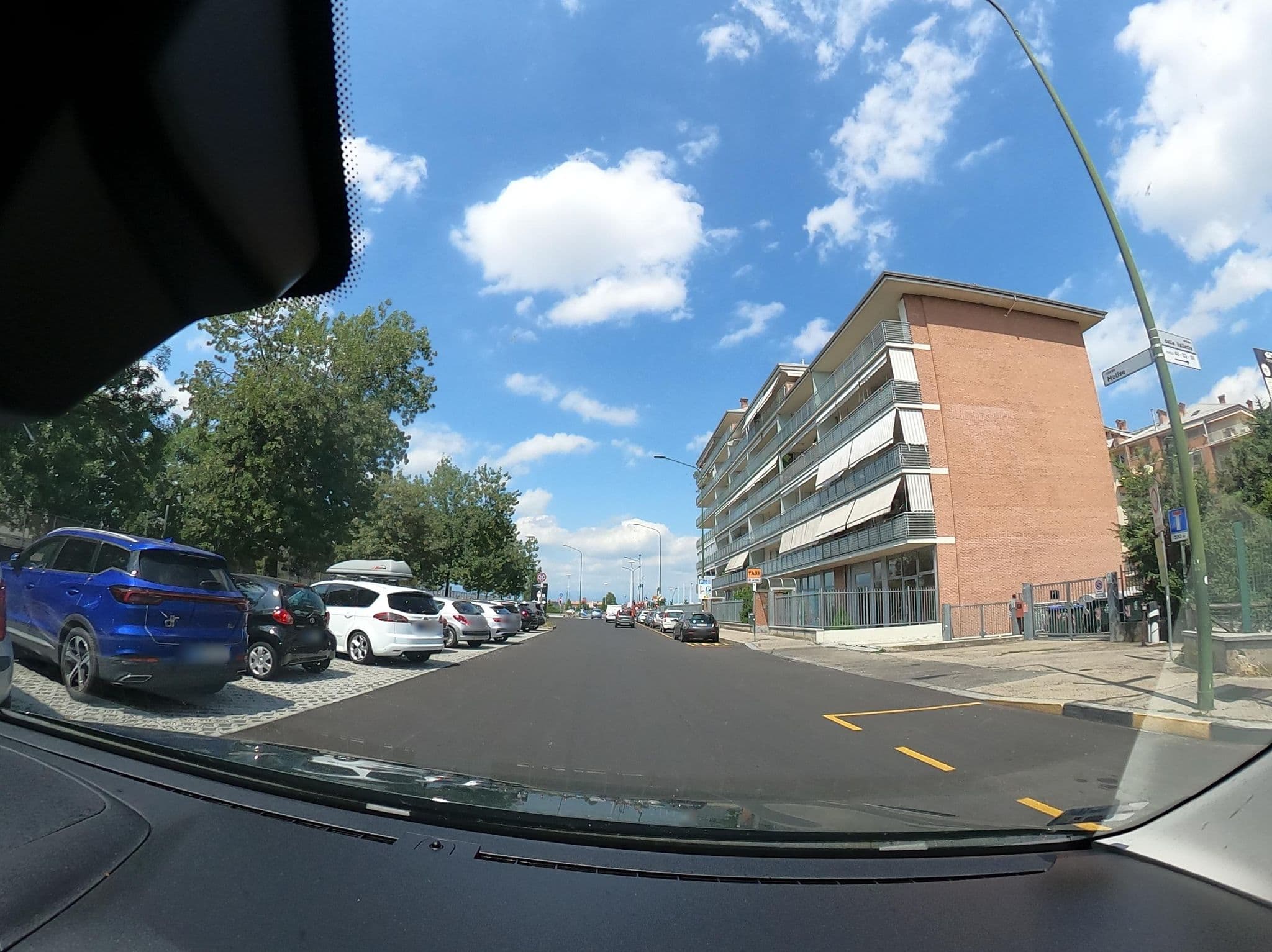 Street view near La Boheme Hotel e B&B, Barriera di Lanzo — © vst (CC BY-SA · Mapillary)