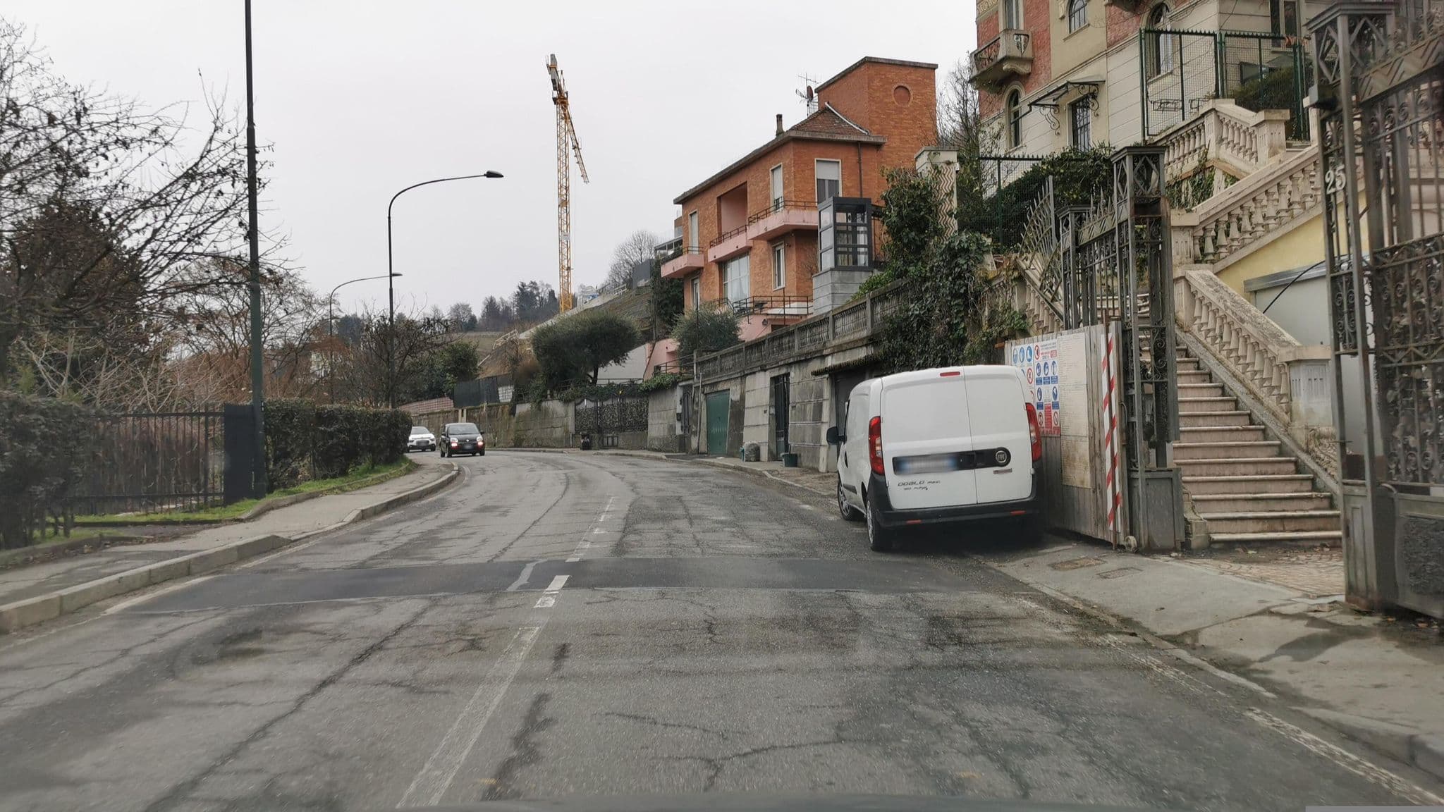 Street view near Sixlove Gate Lanza, Borgo Crimea — © canfe (CC BY-SA · Mapillary)