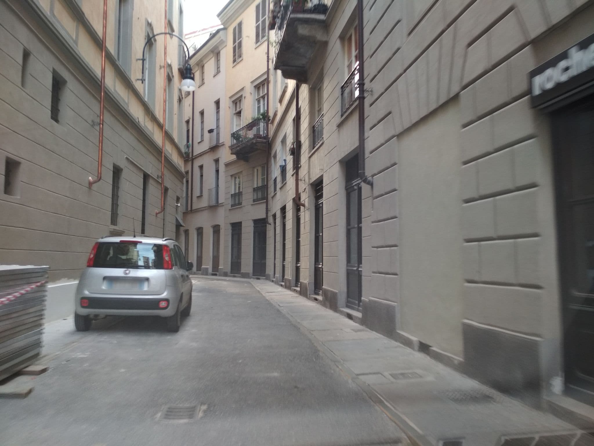 Street view near Rapanus Suites, Porta Palazzo — © feddar (CC BY-SA · Mapillary)