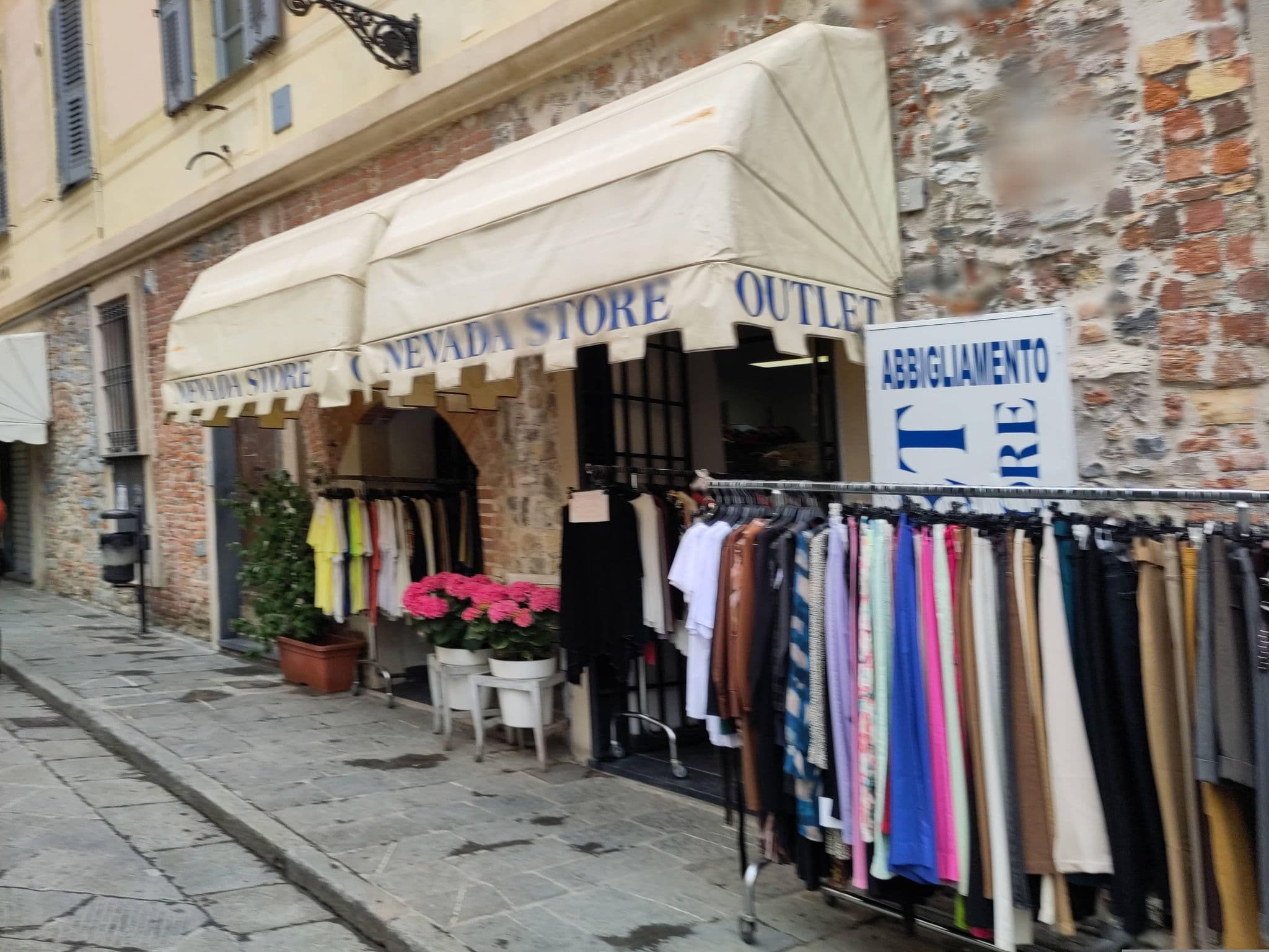 Street view near Ca' di Lisetta, Albenga — © marcuscalabresus (CC BY-SA · Mapillary)