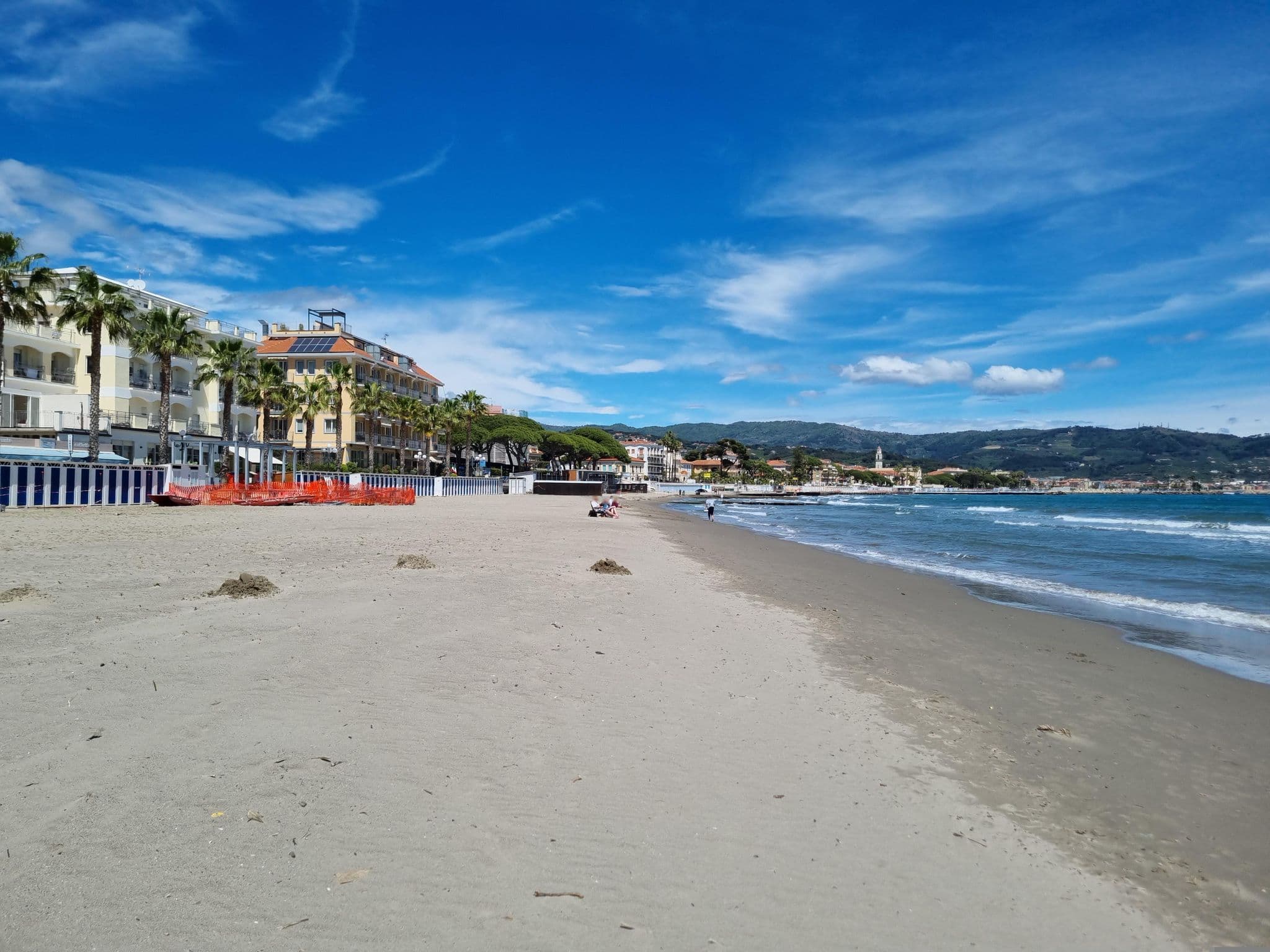 Street view near Albergo Hotel Tina, Diano Marina — © Yha1 (CC BY-SA · Mapillary)