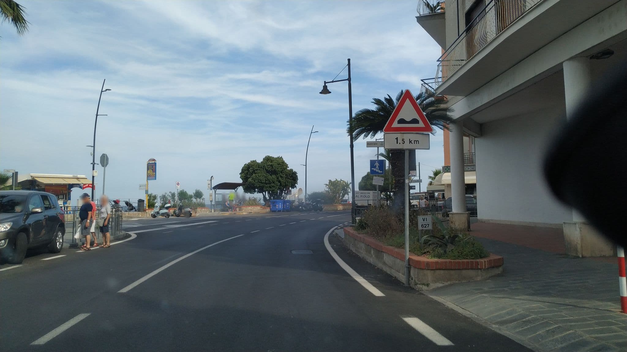Street view near Albergo Elvira, Laigueglia — © mikki65 (CC BY-SA · Mapillary)