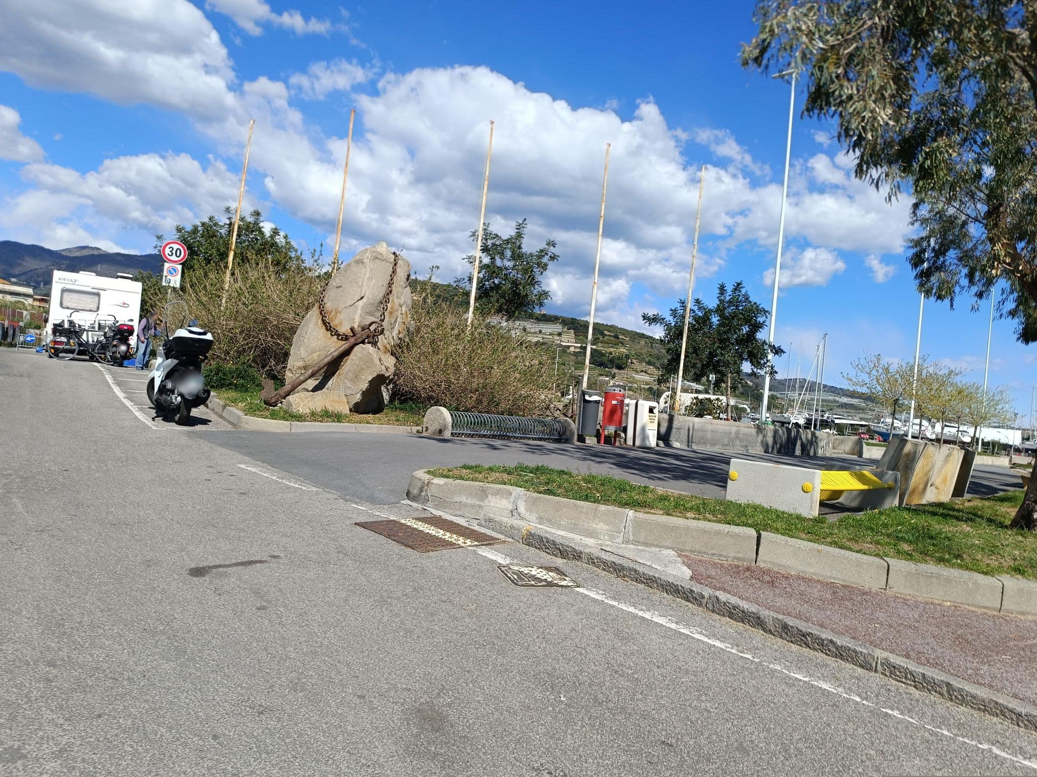 Street view near La lucerna, Taggia — © Duro (CC BY-SA · Mapillary)