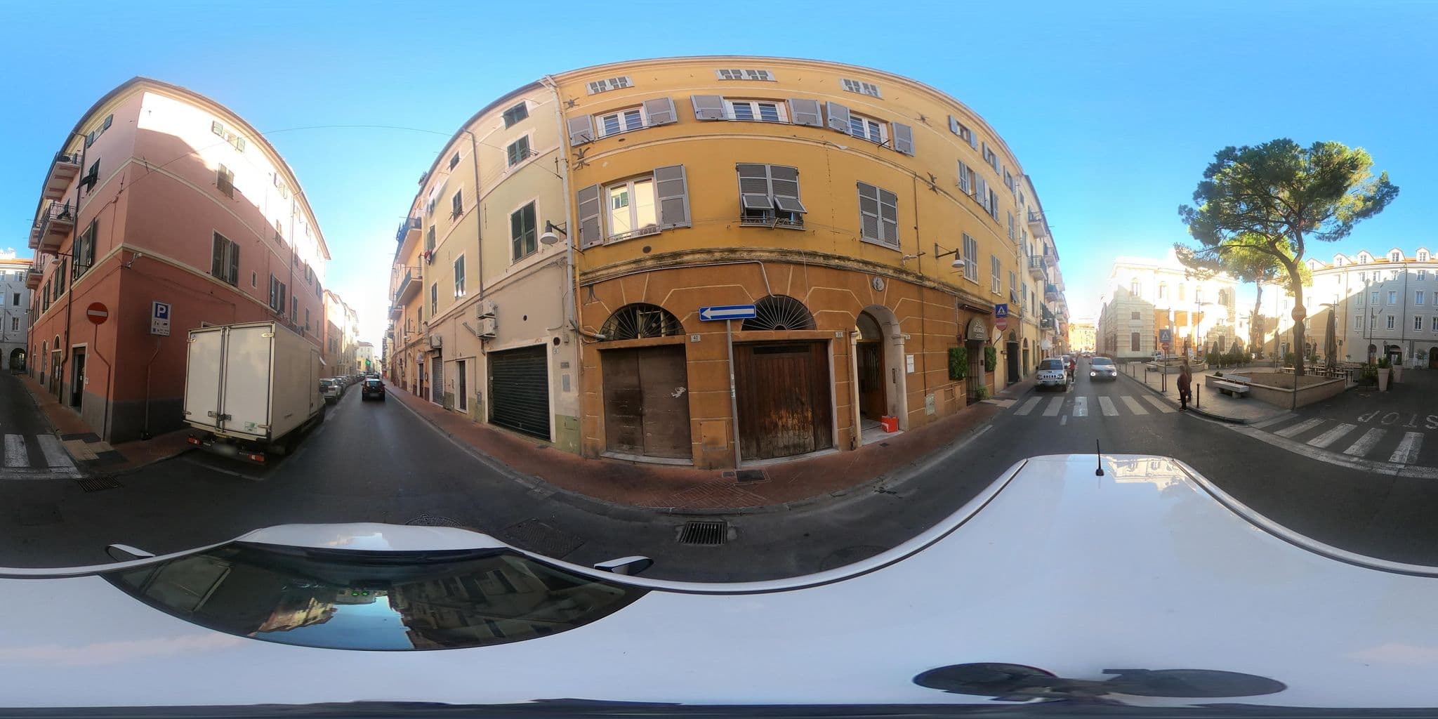 Street view near Aria di Mare, Imperia — © LucianoC63 (CC BY-SA · Mapillary)