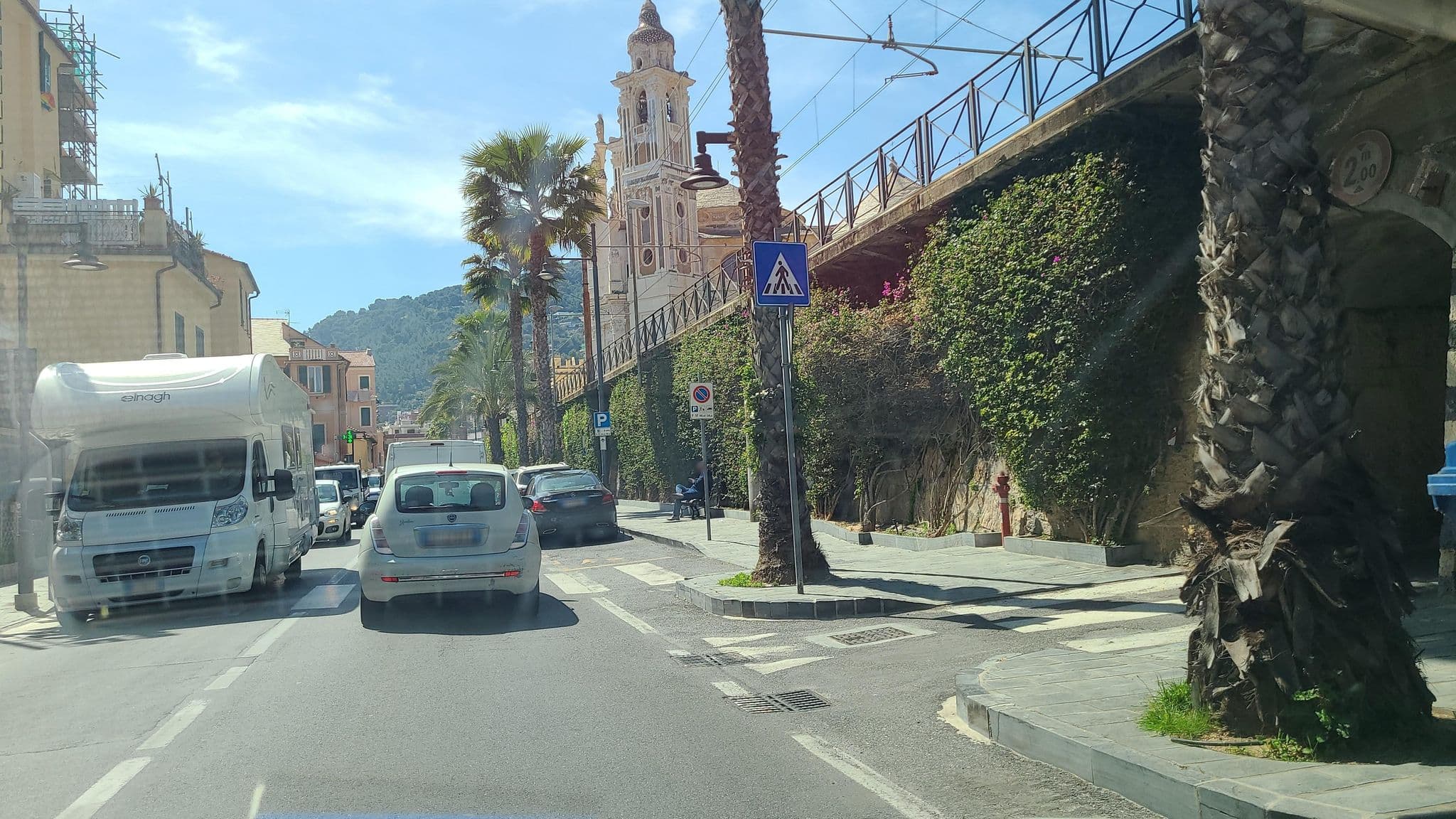 Street view near Albergo Tre Ciuffi, Laigueglia — © chrisbeddow (CC BY-SA · Mapillary)