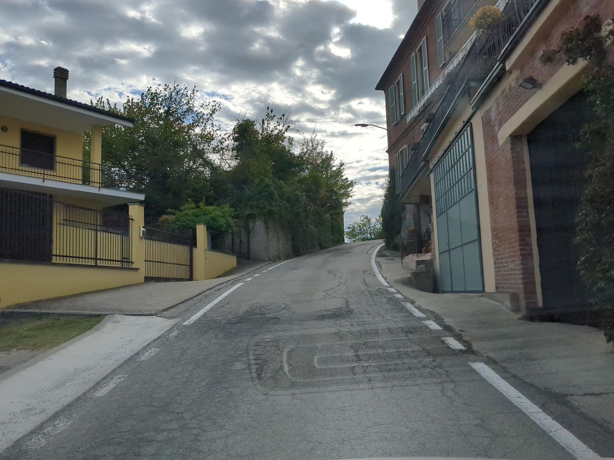 Street view near La Cantinetta Resort, Palazzolo Vercellese — © musuruan (CC BY-SA · Mapillary)