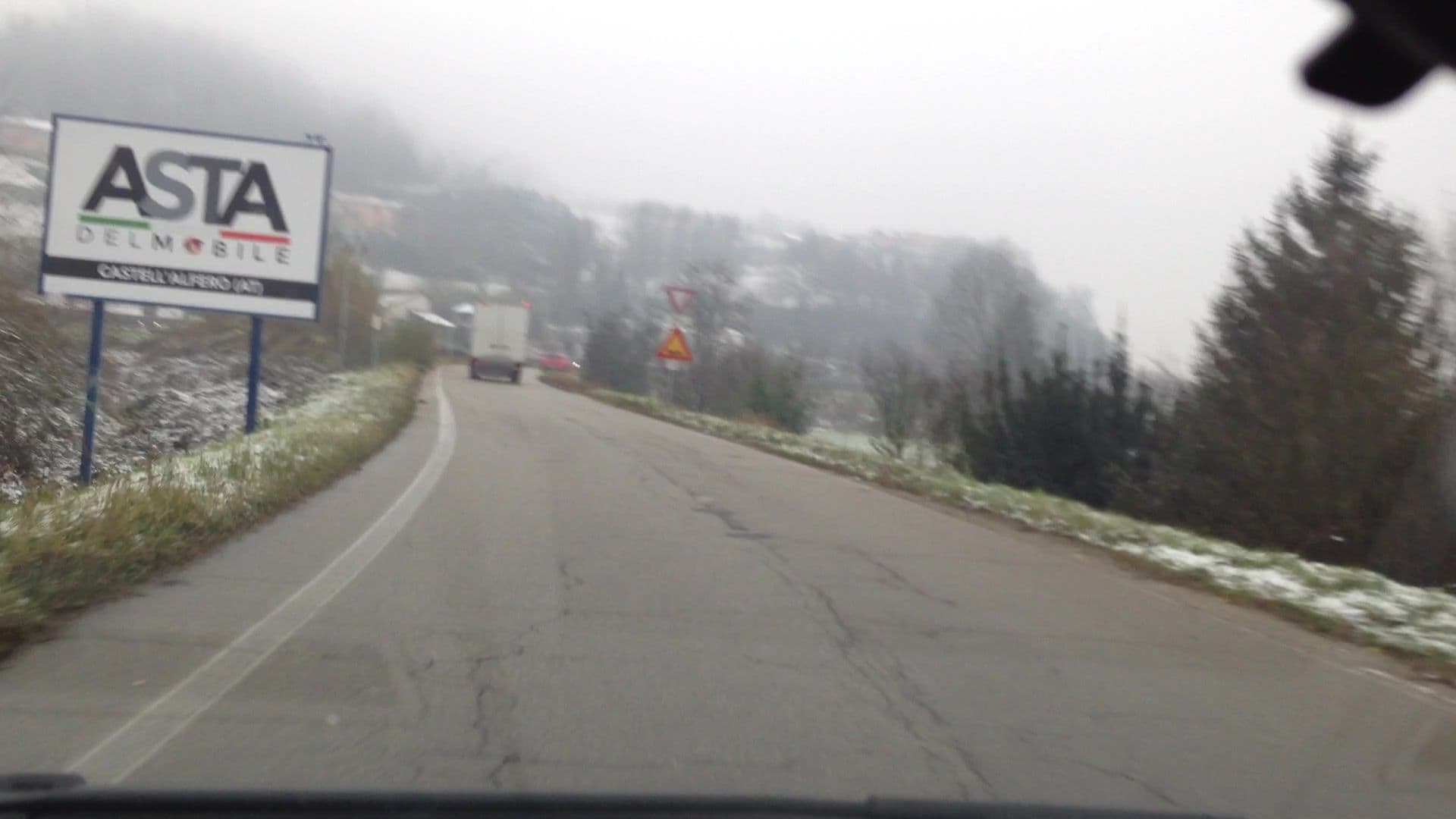 Street view near B&B La Villarella dei Tulipani, Asti — © lvl5 (CC BY-SA · Mapillary)
