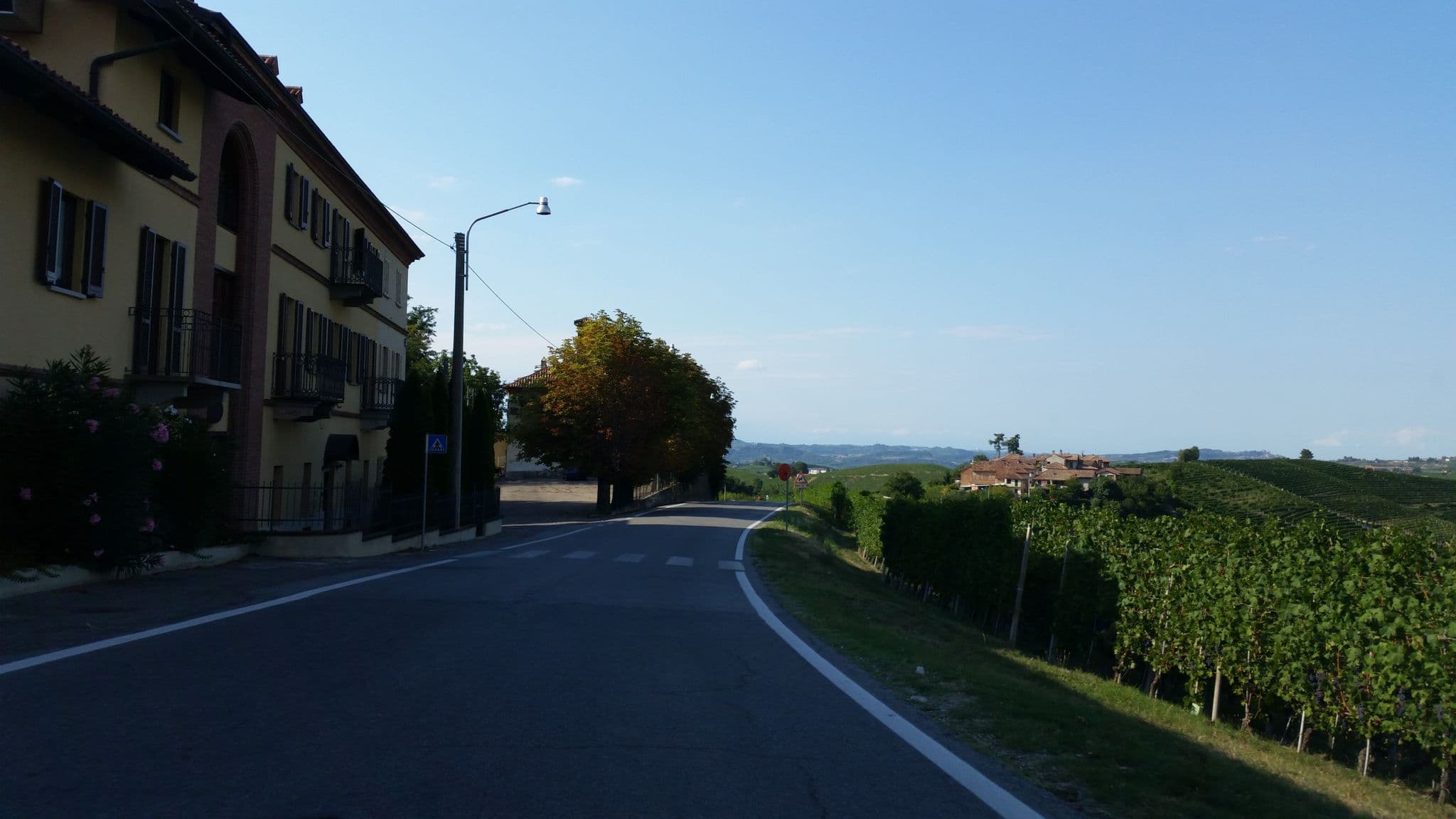 Street view near Baltrocco Giuseppe, Grinzane Cavour — © it_s_so_funny (CC BY-SA · Mapillary)