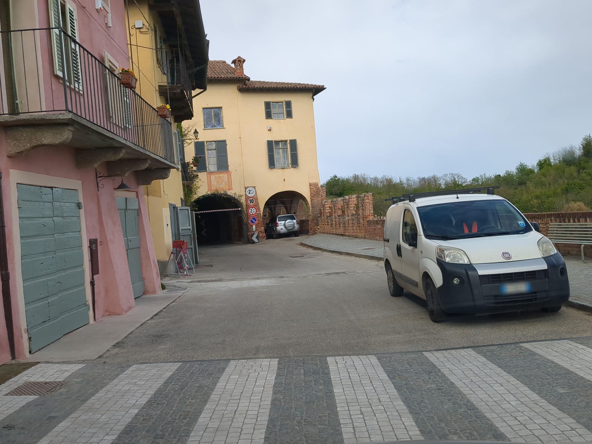Street view near Palazzo Tornielli, Palazzolo Vercellese — © musuruan (CC BY-SA · Mapillary)