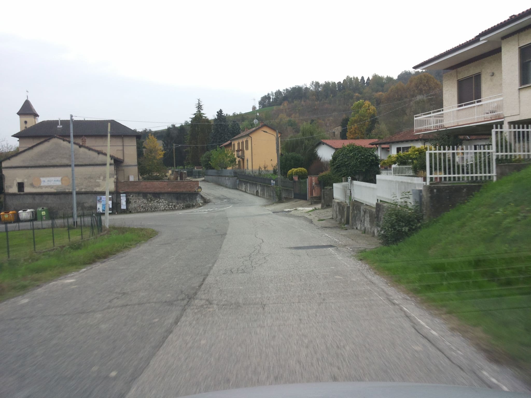 Street view near Maison Petit Perlage, Moncalvo — © musuruan (CC BY-SA · Mapillary)