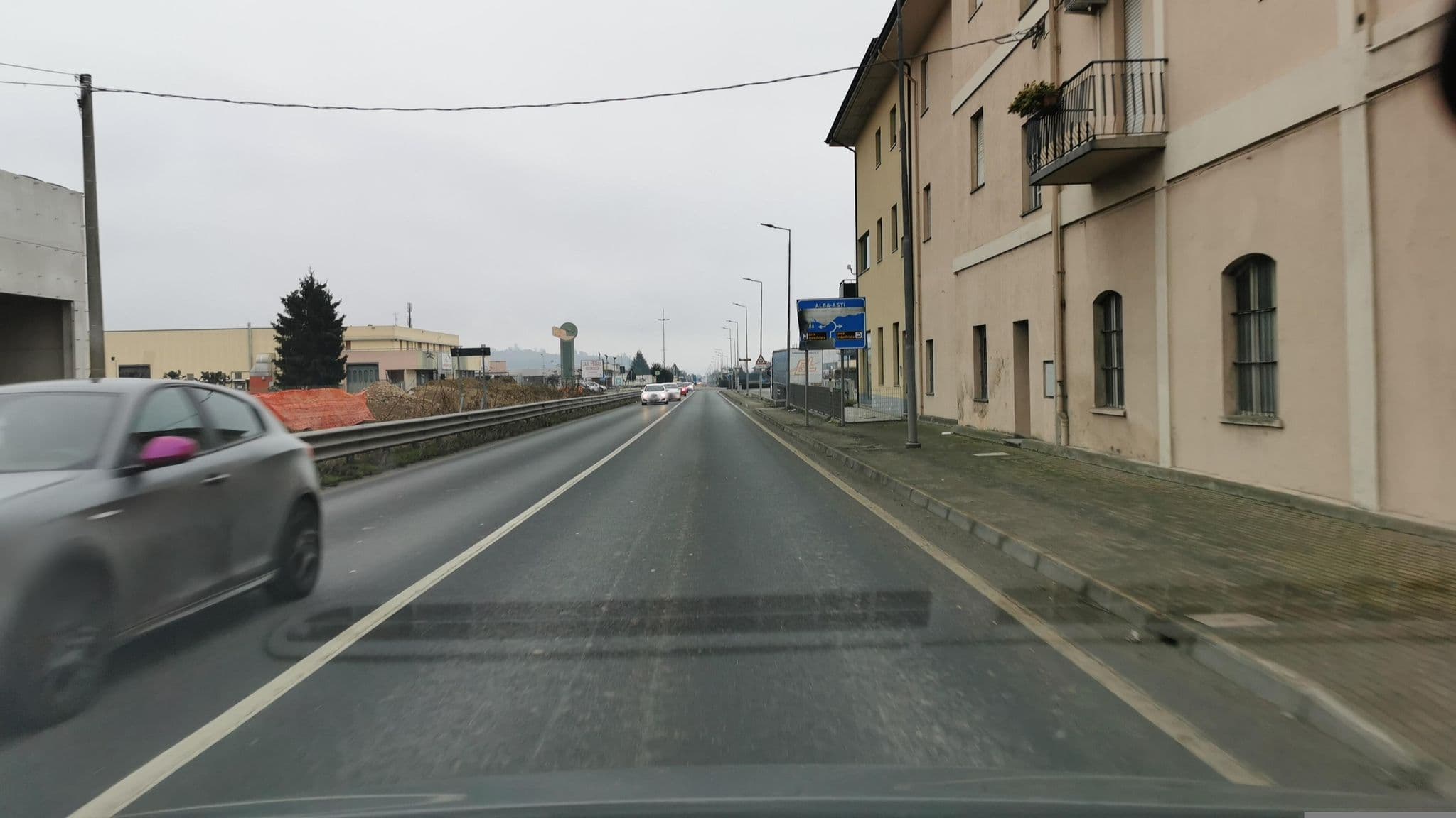 Street view near La Taverna del Roero, Roddi — © canfe (CC BY-SA · Mapillary)
