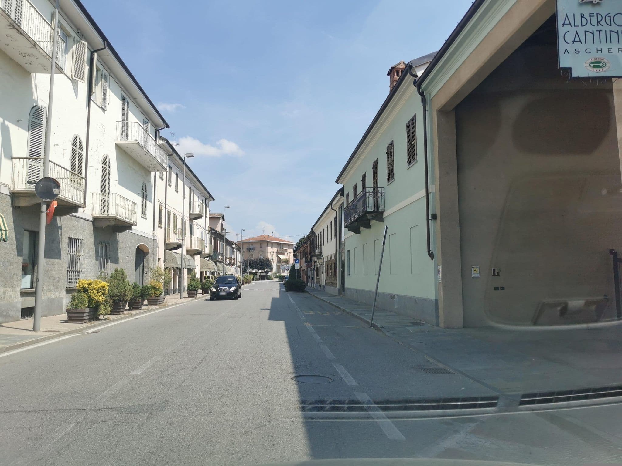 Street view near Cantine Ascheri Giacomo, Bra — © canfe (CC BY-SA · Mapillary)