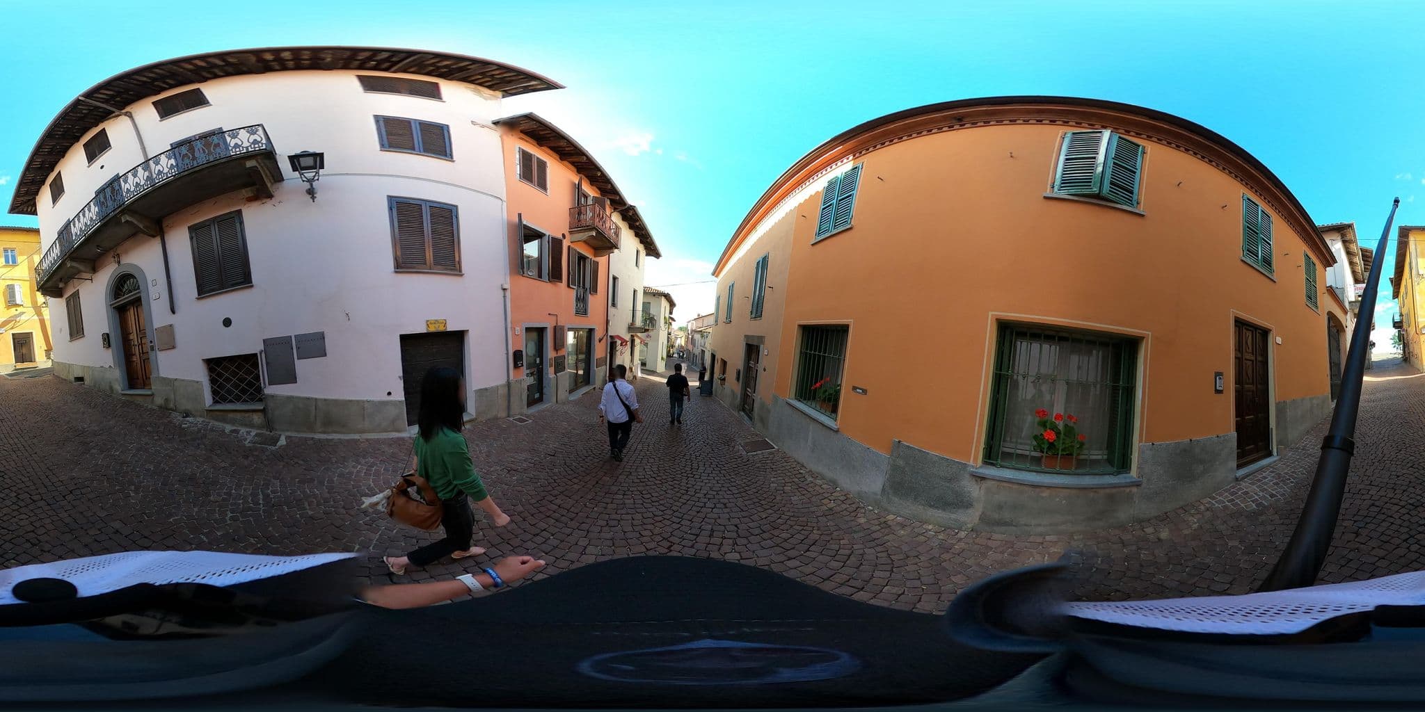 Street view near Antiche Melodie, La Morra — © mapconcierge (CC BY-SA · Mapillary)