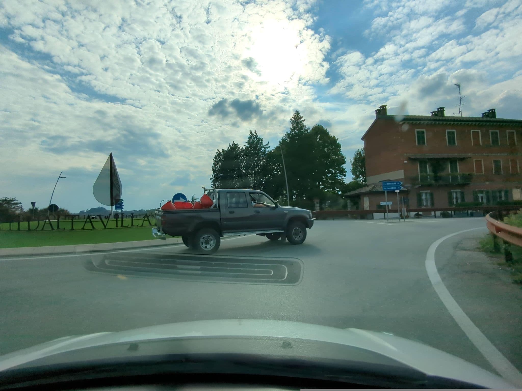 Street view near Cà Tronco, Fubine — © musuruan (CC BY-SA · Mapillary)