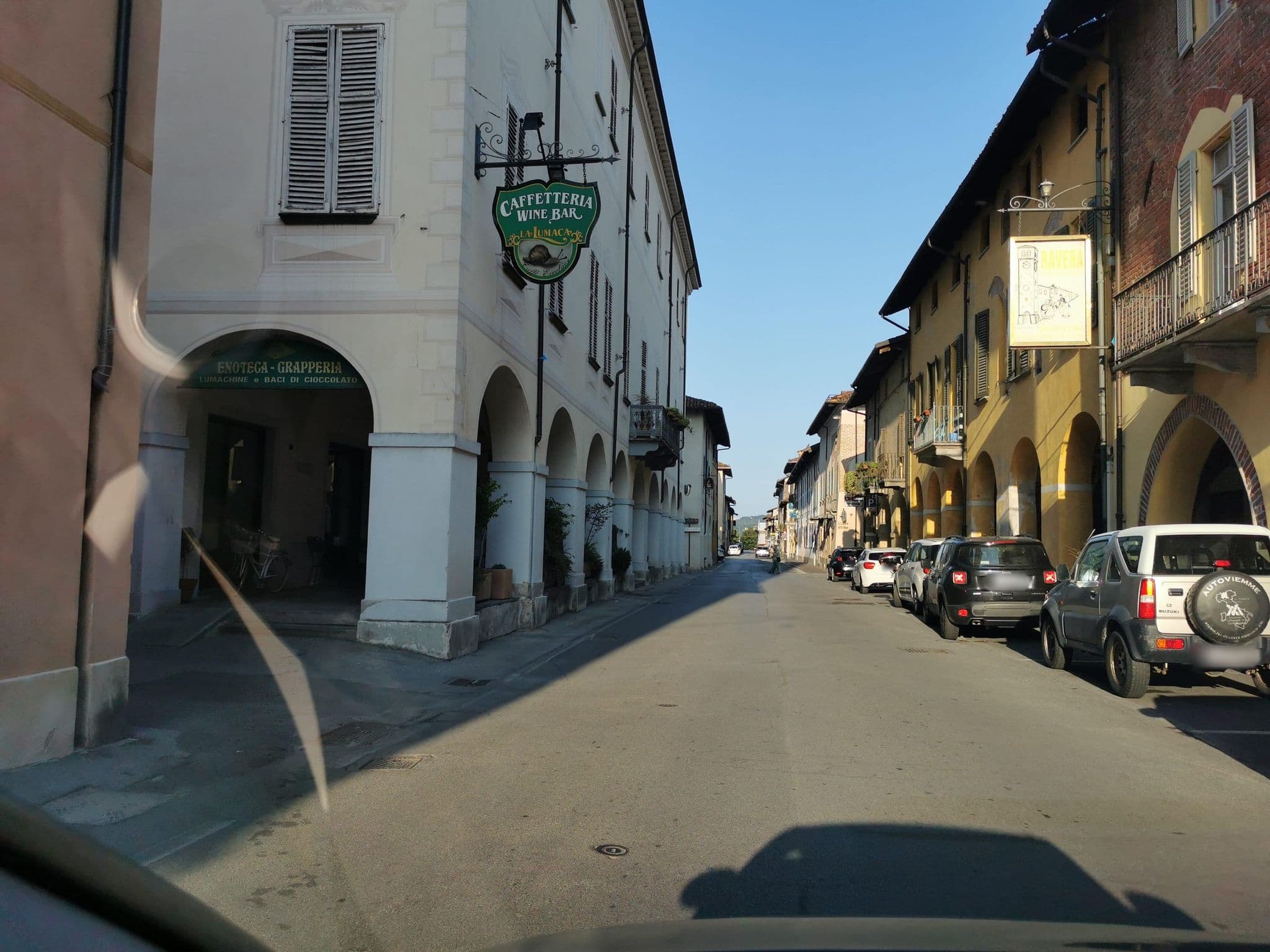 Street view near Al Piano Nobile, Cherasco — © canfe (CC BY-SA · Mapillary)