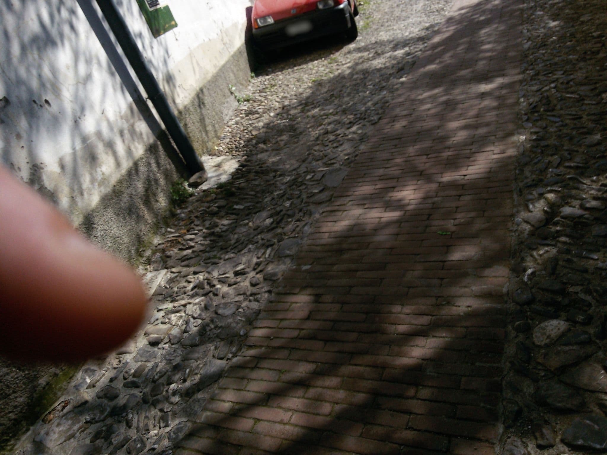 Street view near Ostello su Genova, Genoa — © ale_zena_it (CC BY-SA · Mapillary)