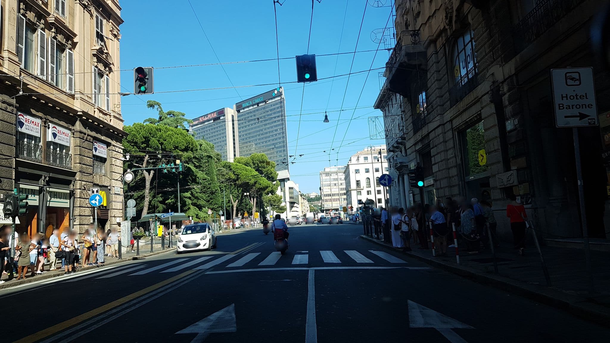 Street view near Albergo Soana di Sanginisi Sergio SAS, Genoa — © ale_zena_it (CC BY-SA · Mapillary)