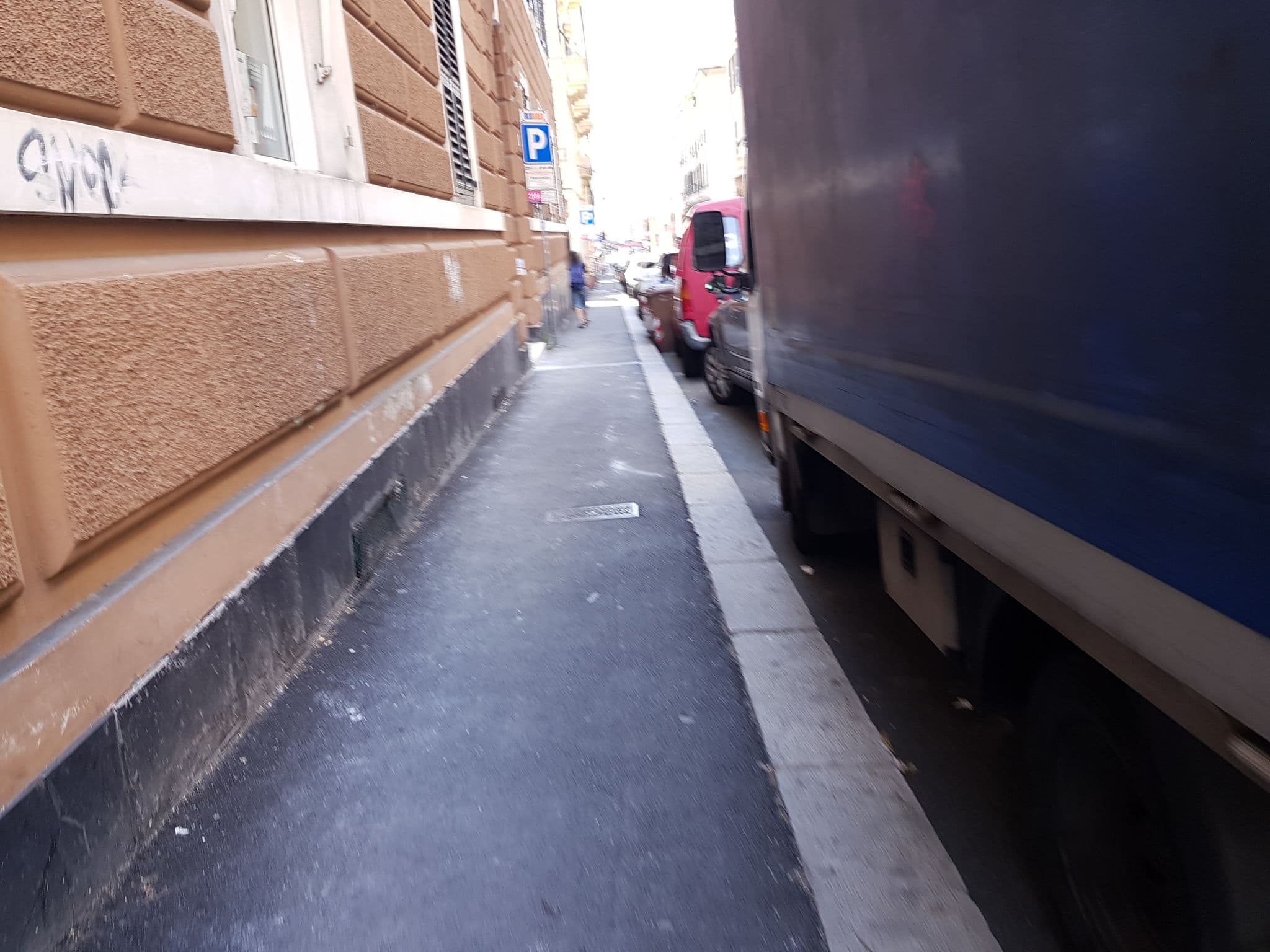Street view near Le Stanze della Lanterna, Genoa — © ale_zena_it (CC BY-SA · Mapillary)