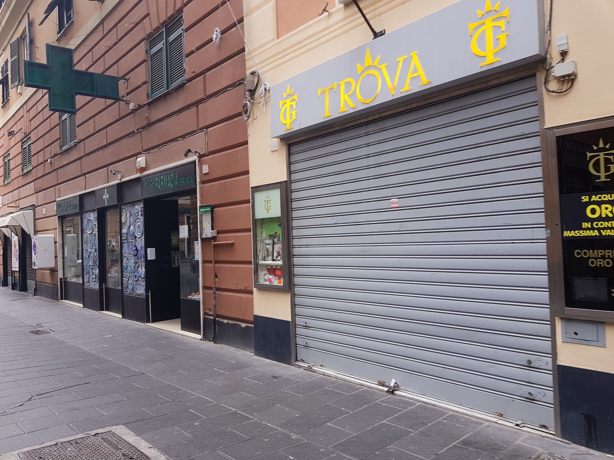 Street view near Villa Bracelli del 500, Genoa — © ale_zena_it (CC BY-SA · Mapillary)