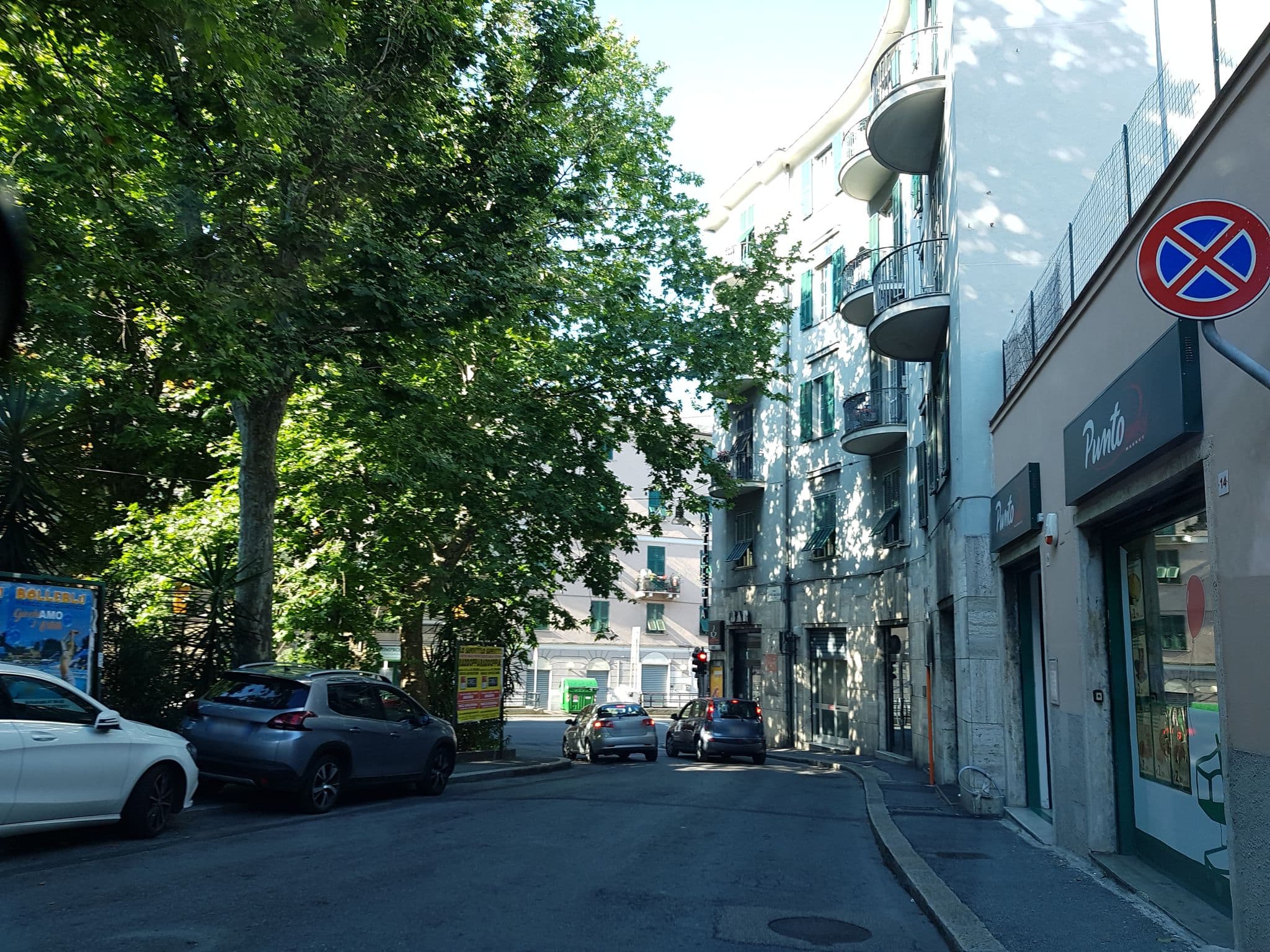 Street view near Albergo Massena, Genoa — © ale_zena_it (CC BY-SA · Mapillary)