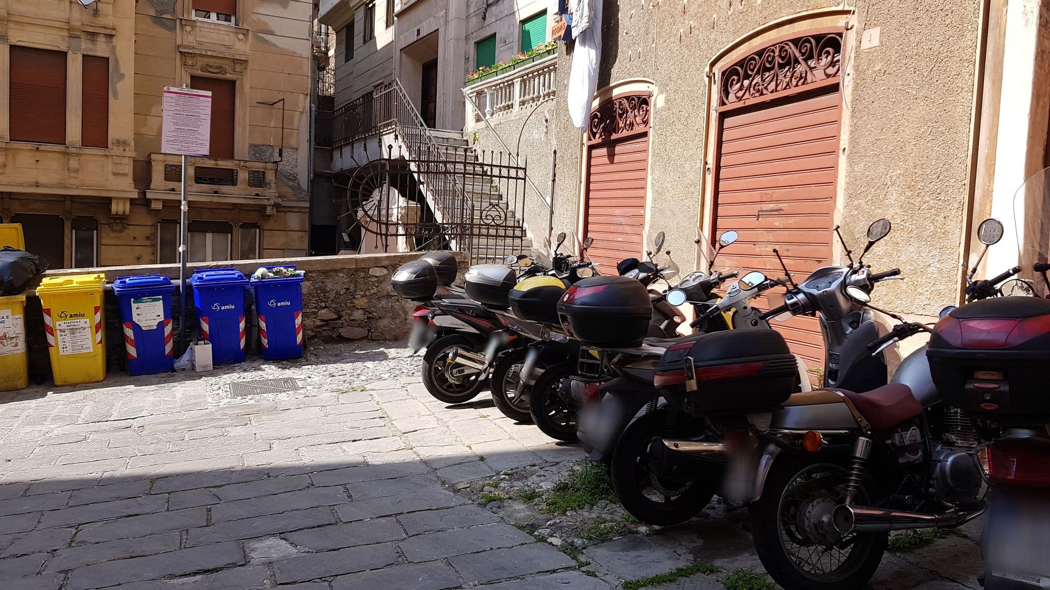 Street view near Hotel Vittoria & Orlandini, Genoa — © ale_zena_it (CC BY-SA · Mapillary)