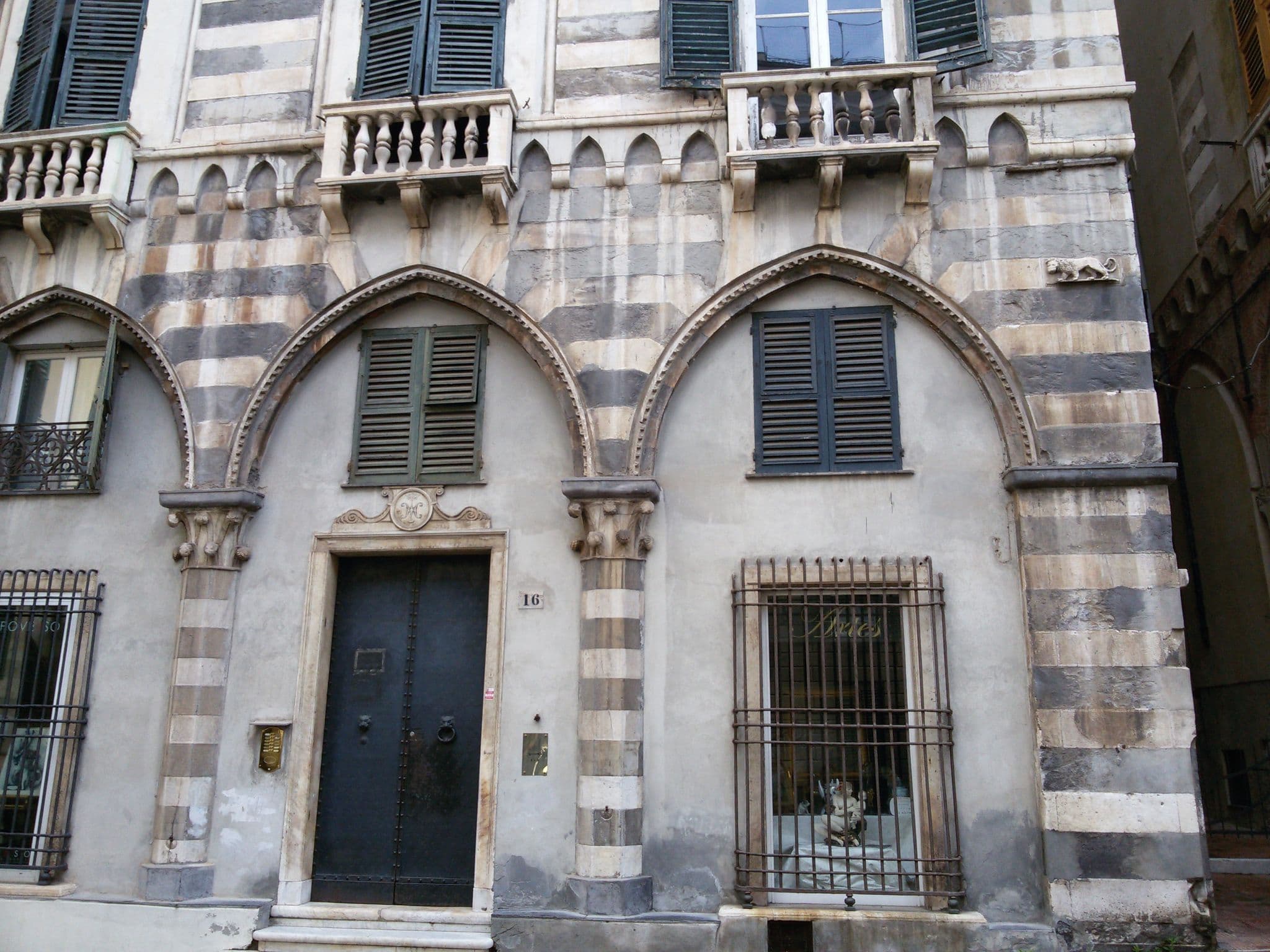 Street view near Chiossone Suites, Genoa — © ale_zena_it (CC BY-SA · Mapillary)