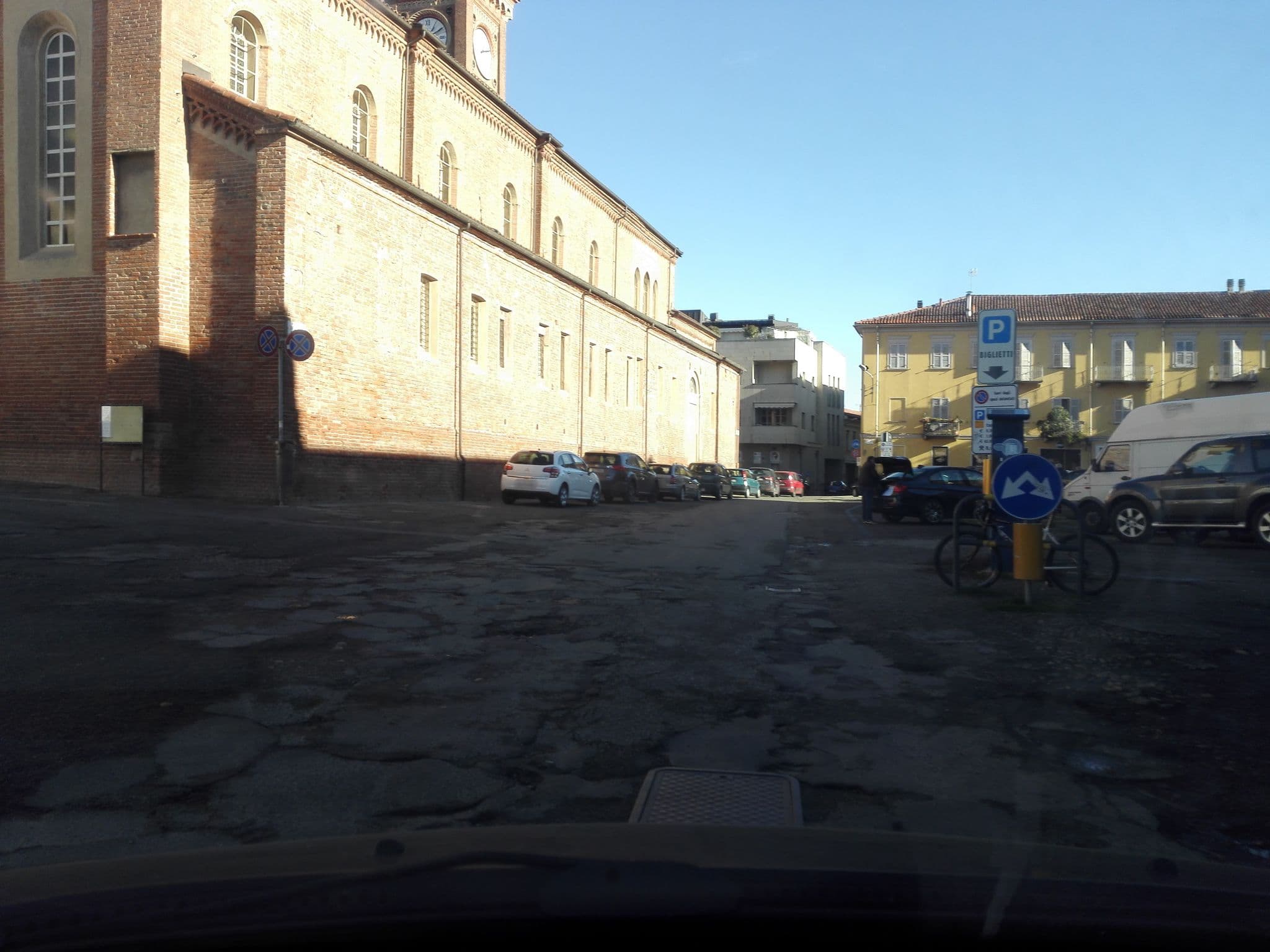 Street view near Ostello della Gioventù, Alessandria — © albialbi (CC BY-SA · Mapillary)