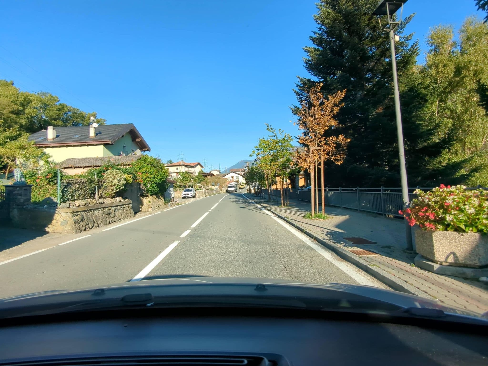 Street view near Maison Lazier, Chatillon — © musuruan (CC BY-SA · Mapillary)