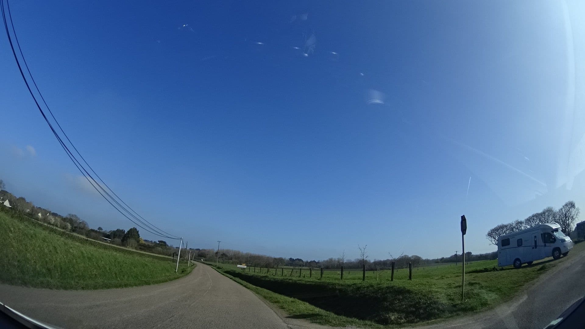Street view near Plévenon - la Roche aux Cygrons, Fréhel — © panieravide (CC BY-SA · Mapillary)