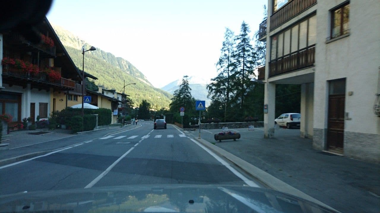 Street view near Hotel Aiguille Noire, Courmayeur — © voschix (CC BY-SA · Mapillary)