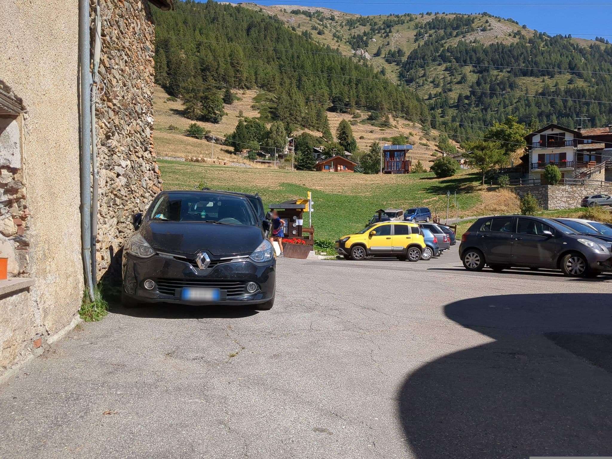 Street view near Hotel Ristoro Vagneur, Saint-Pierre — © jacopofar (CC BY-SA · Mapillary)
