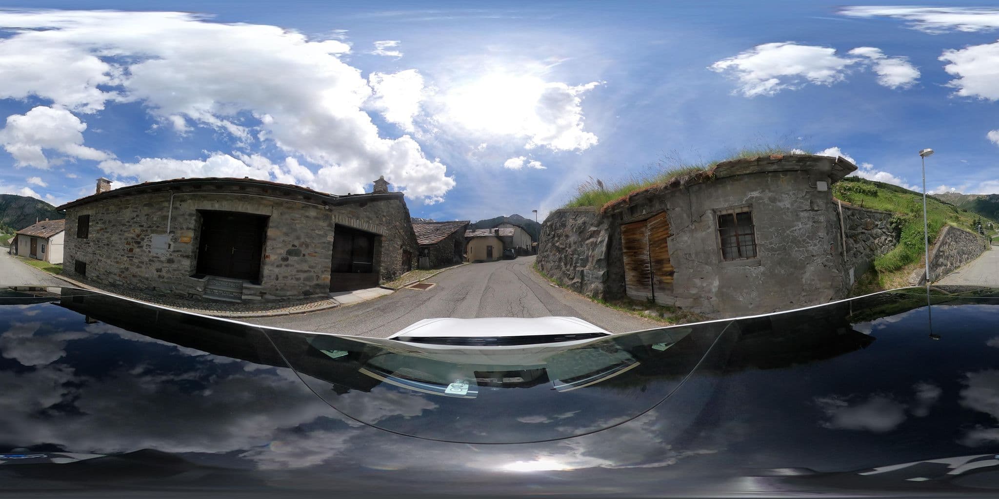 Street view near Duemila SNC di Urano Leonardo e C. Albergo Hotel, Morgex — © peterleth (CC BY-SA · Mapillary)