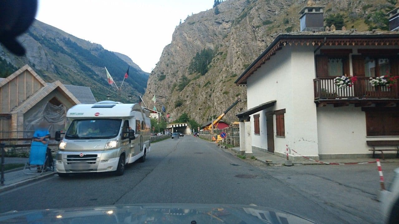 Street view near LTHorses & Dreams, Morgex — © voschix (CC BY-SA · Mapillary)