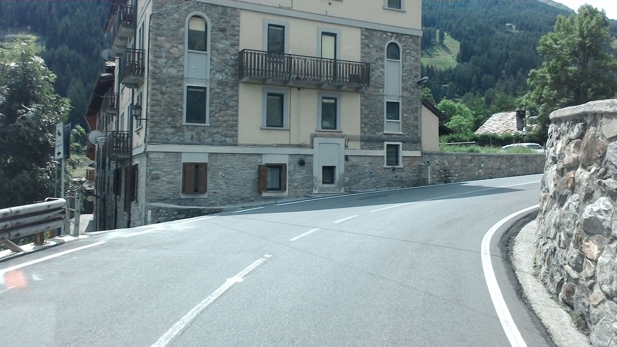 Street view near Steinich Sigrun, Morgex — © mprins (CC BY-SA · Mapillary)