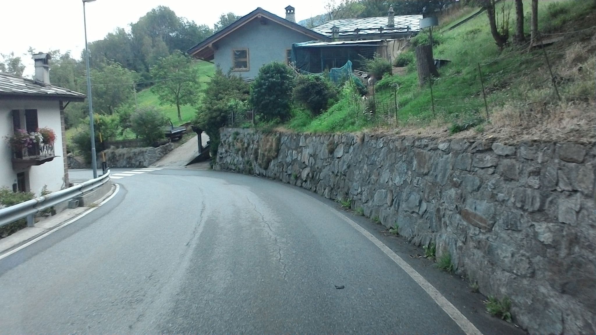 Street view near Maison Chante Lune, Saint-Pierre — © mprins (CC BY-SA · Mapillary)