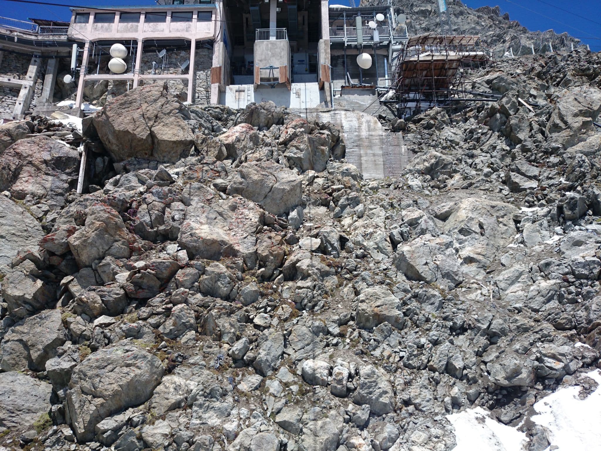 Street view near Locanda la Brenva, Courmayeur — © peterneubauer (CC BY-SA · Mapillary)