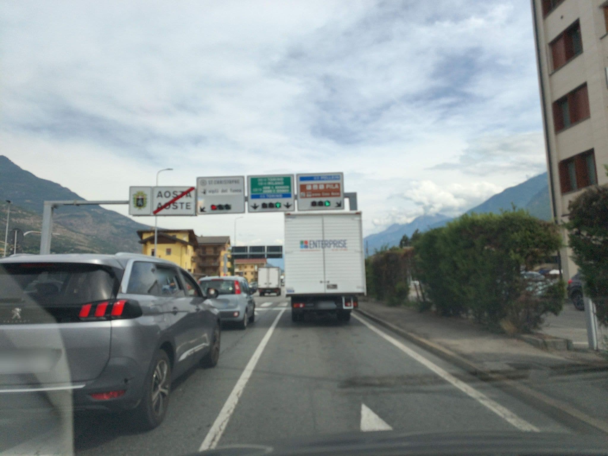 Street view near Classhotel Aosta, Chef-Lieu — © canfe (CC BY-SA · Mapillary)