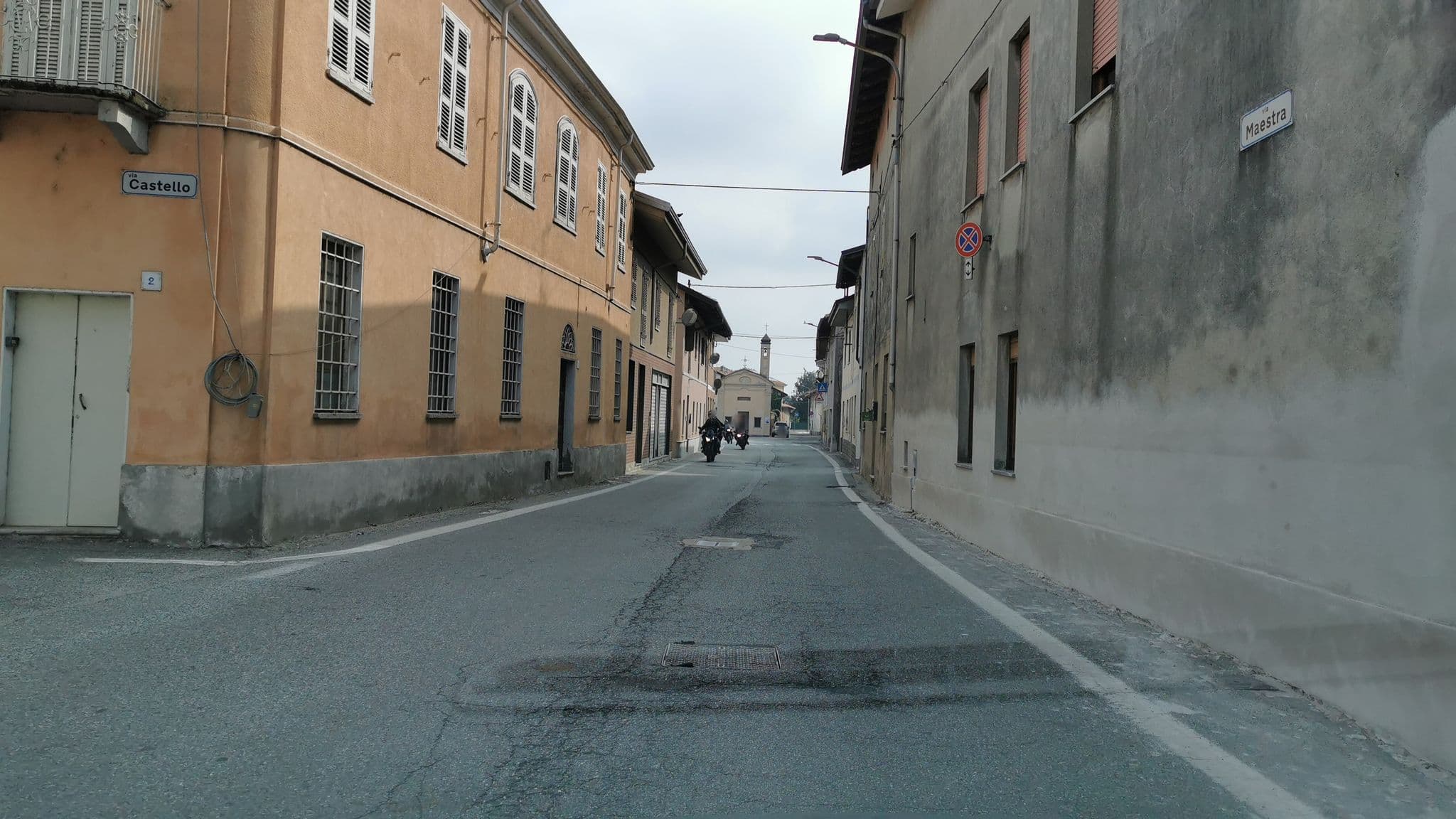 Street view near La Ida Bed and Breakfast, Moncrivello — © canfe (CC BY-SA · Mapillary)