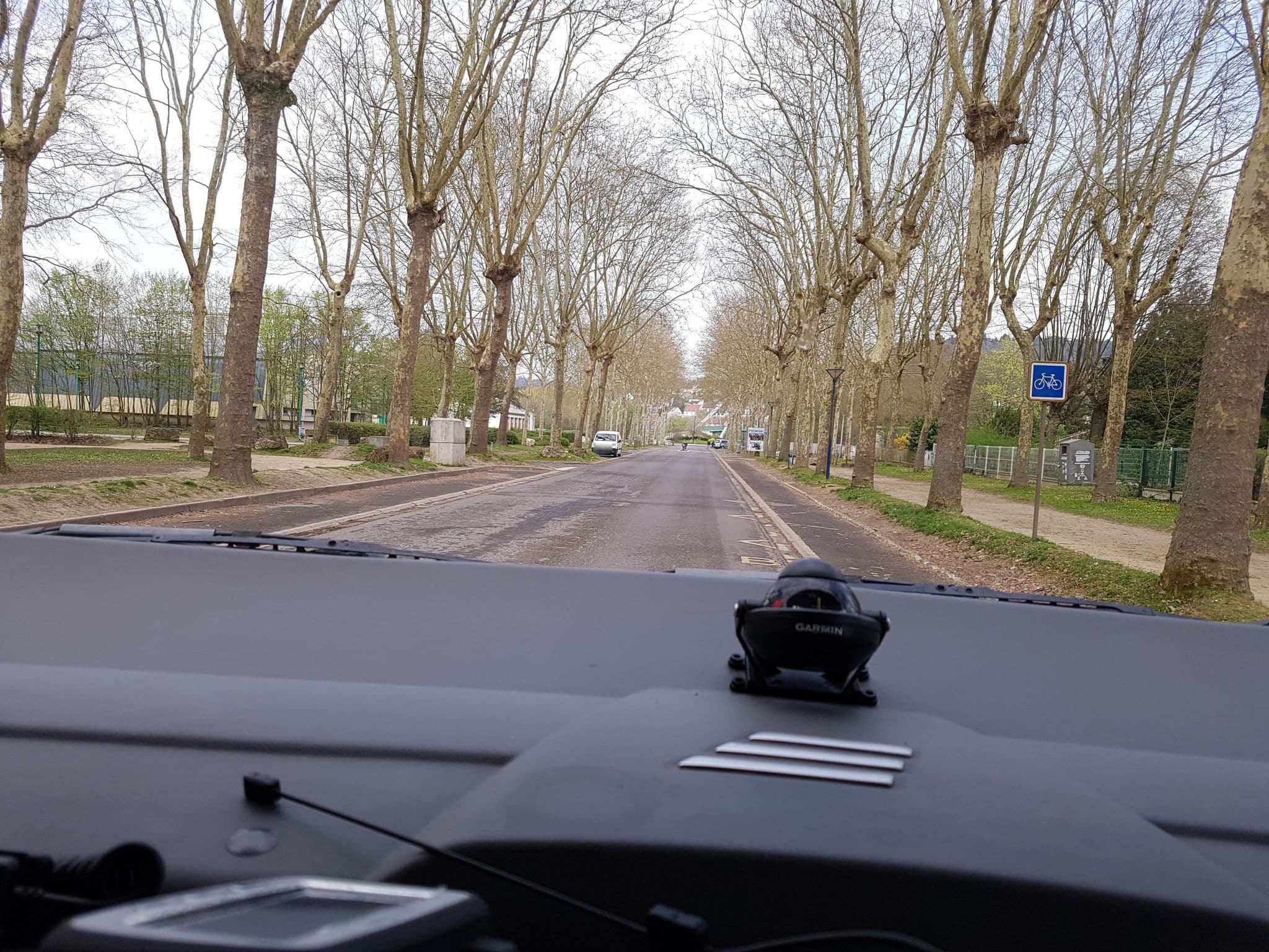 Street view near Le Mail, Cuffies — © bernardvoyageur (CC BY-SA · Mapillary)