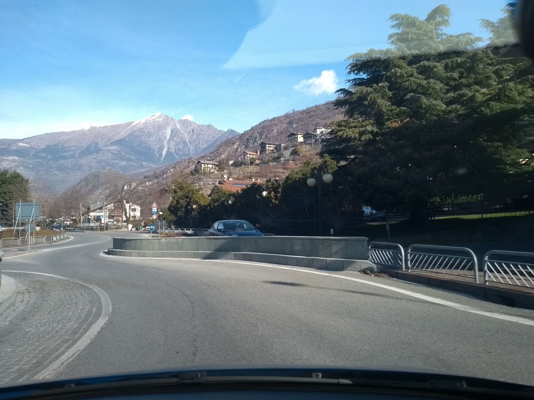 Street view near Apartment Monte di Giove, Montjovet — © jrachi (CC BY-SA · Mapillary)