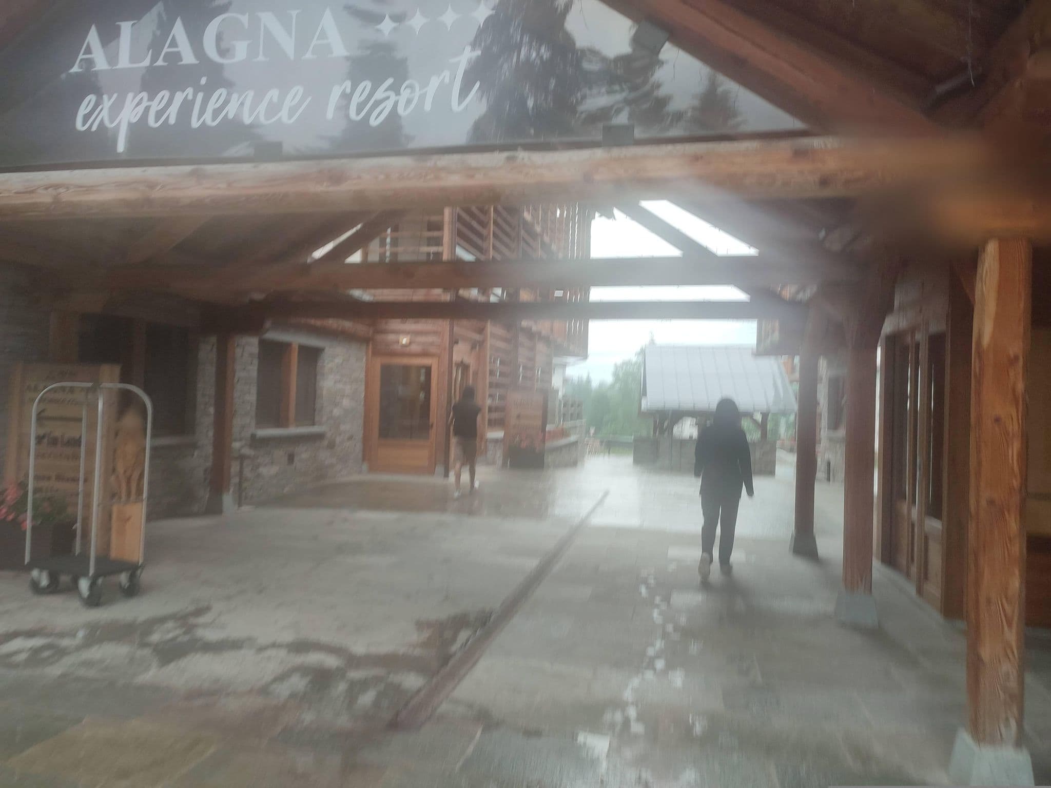 Street view near Alagna Experience Resort, Ayas — © mikki65 (CC BY-SA · Mapillary)