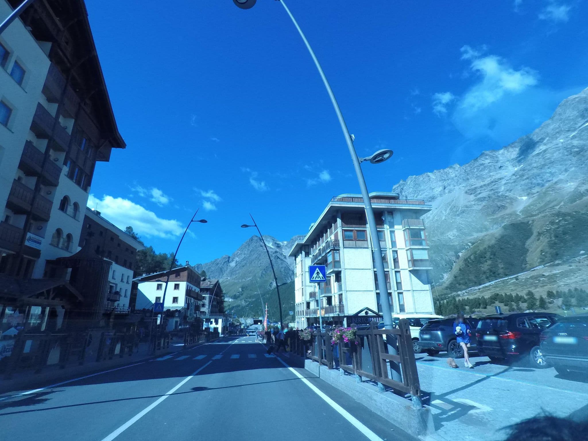 Street view near Sertorelli Sport Hotel, Valtournenche — © bcostacurta (CC BY-SA · Mapillary)