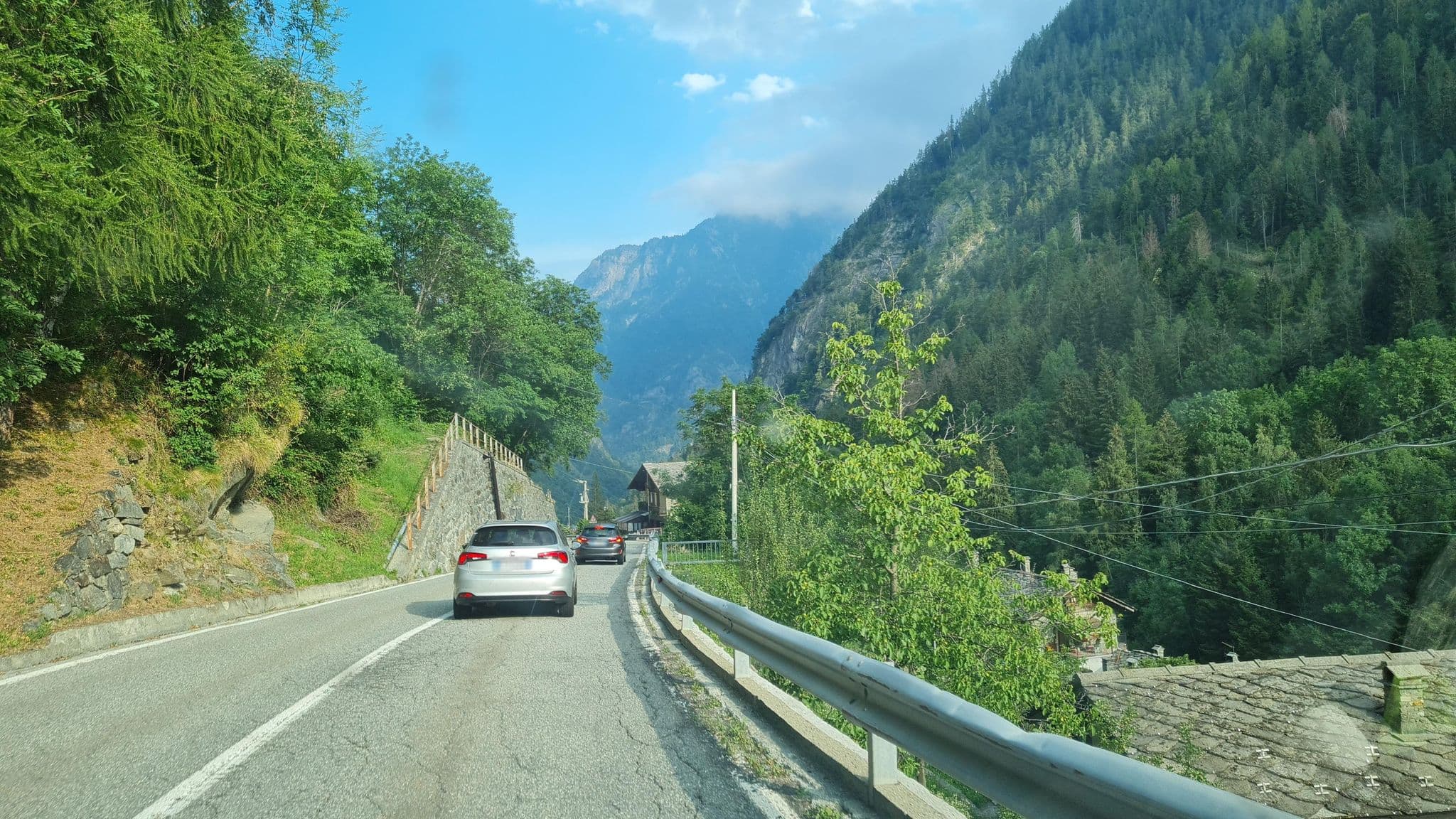 Street view near le moulin des aravis, La Place — © laniuscollurio (CC BY-SA · Mapillary)