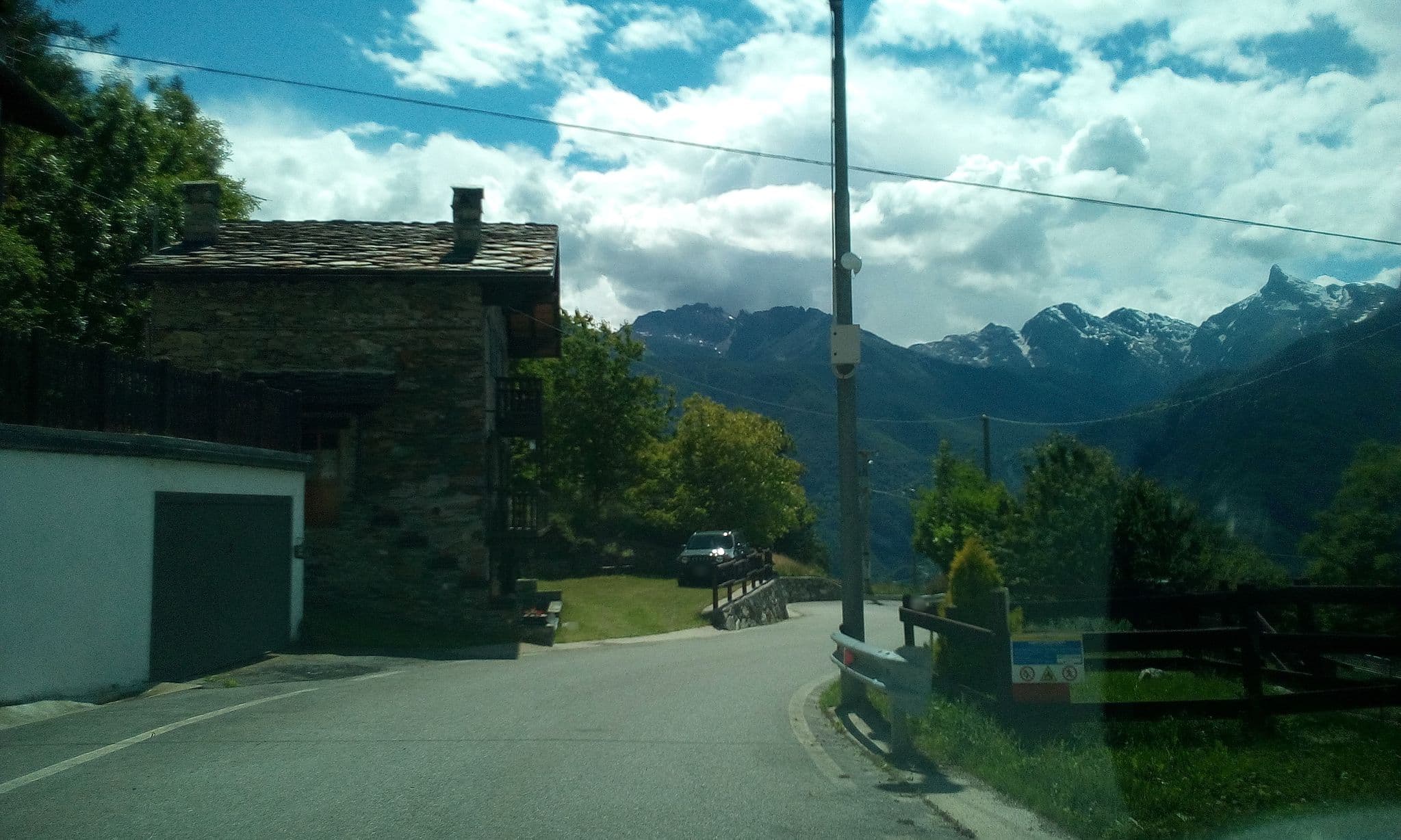 Street view near La Cascata, Montjovet — © gianmarionavi (CC BY-SA · Mapillary)