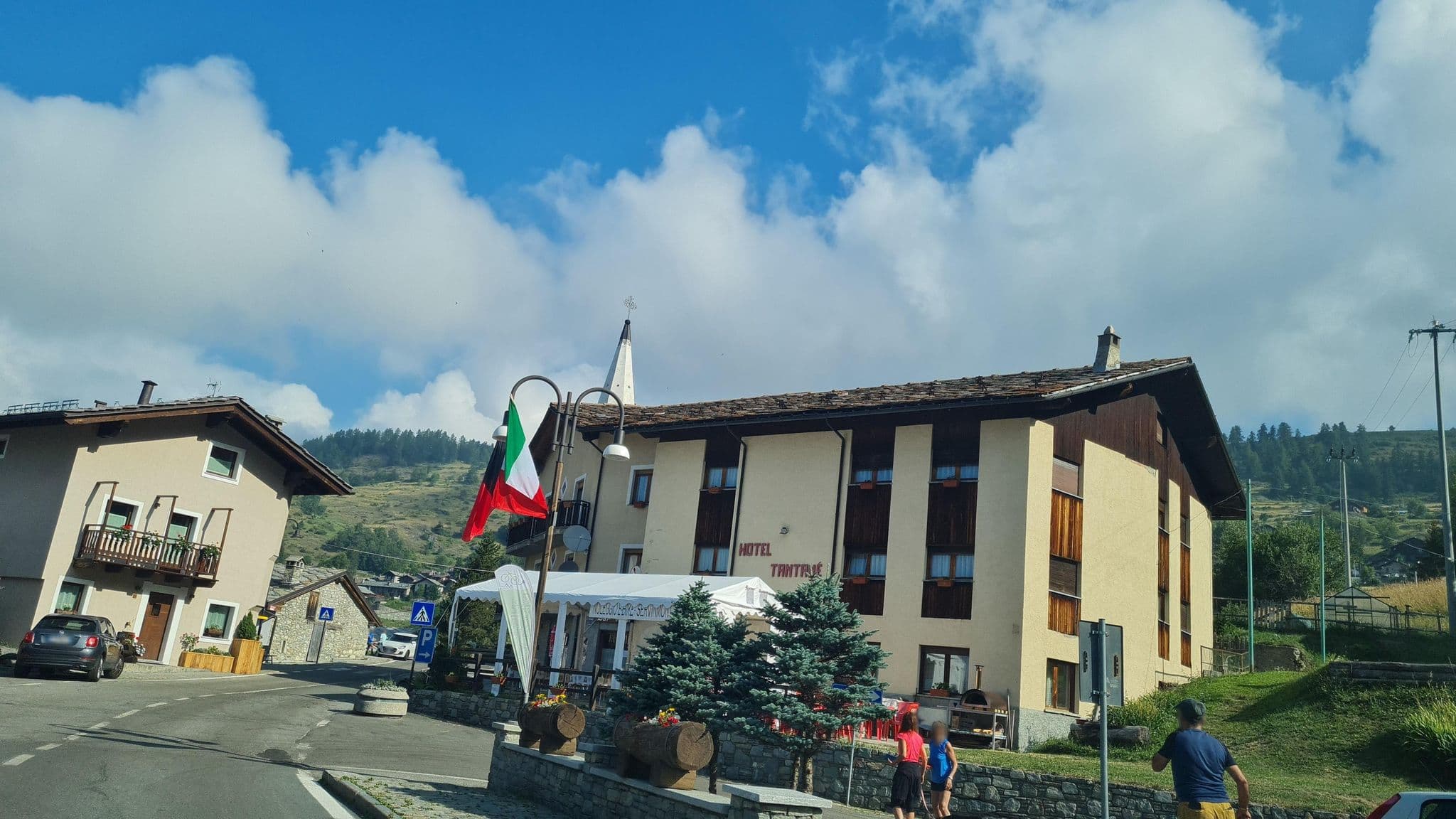 Street view near Lorena SNC di Vittaz Carla & C., Ayas — © laniuscollurio (CC BY-SA · Mapillary)